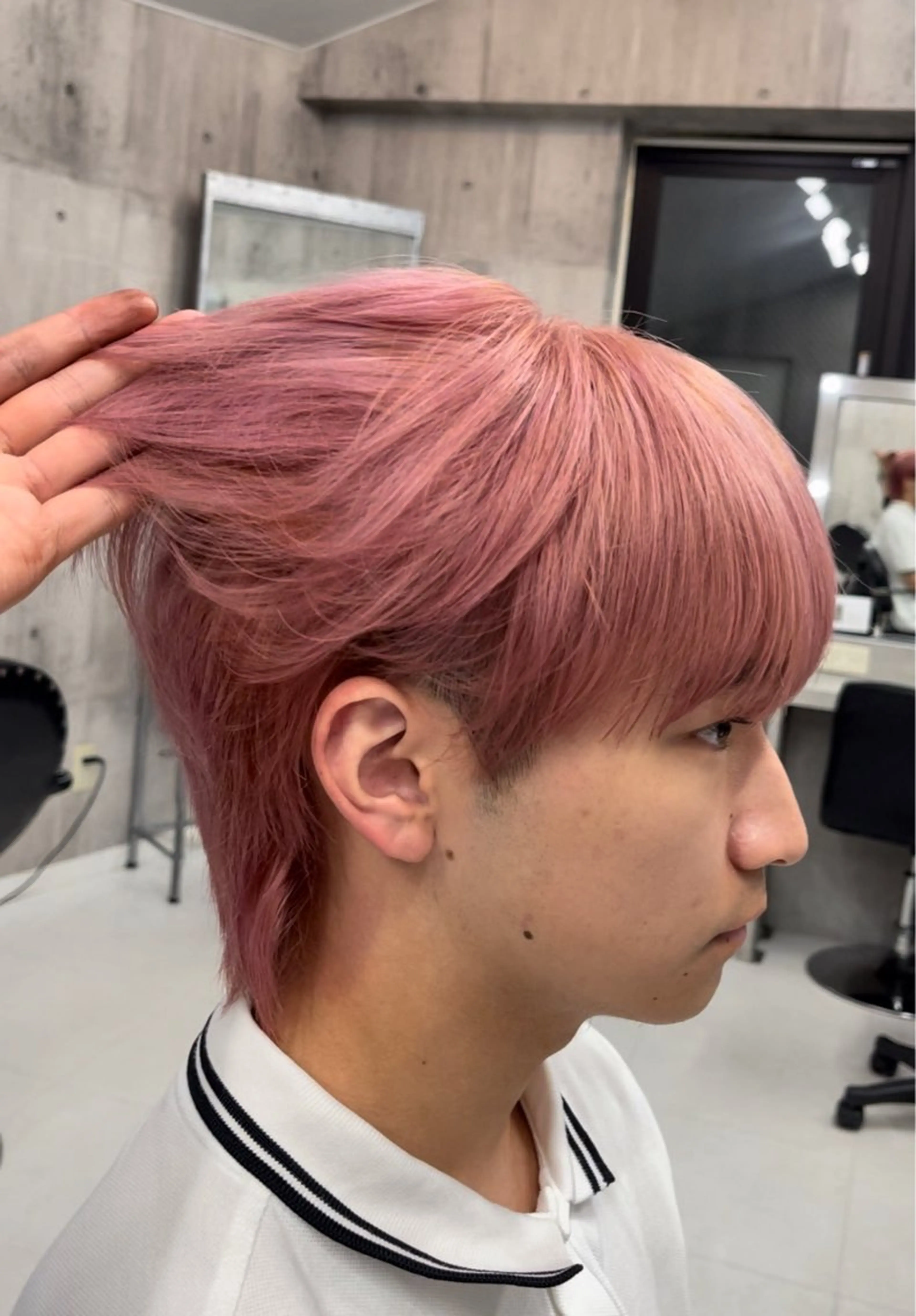 ミディアム カラー パーマ ヘアアレンジ メンズ キッズ レイヤーの魔術師 𓍼takumi𓍼のヘアスタイル