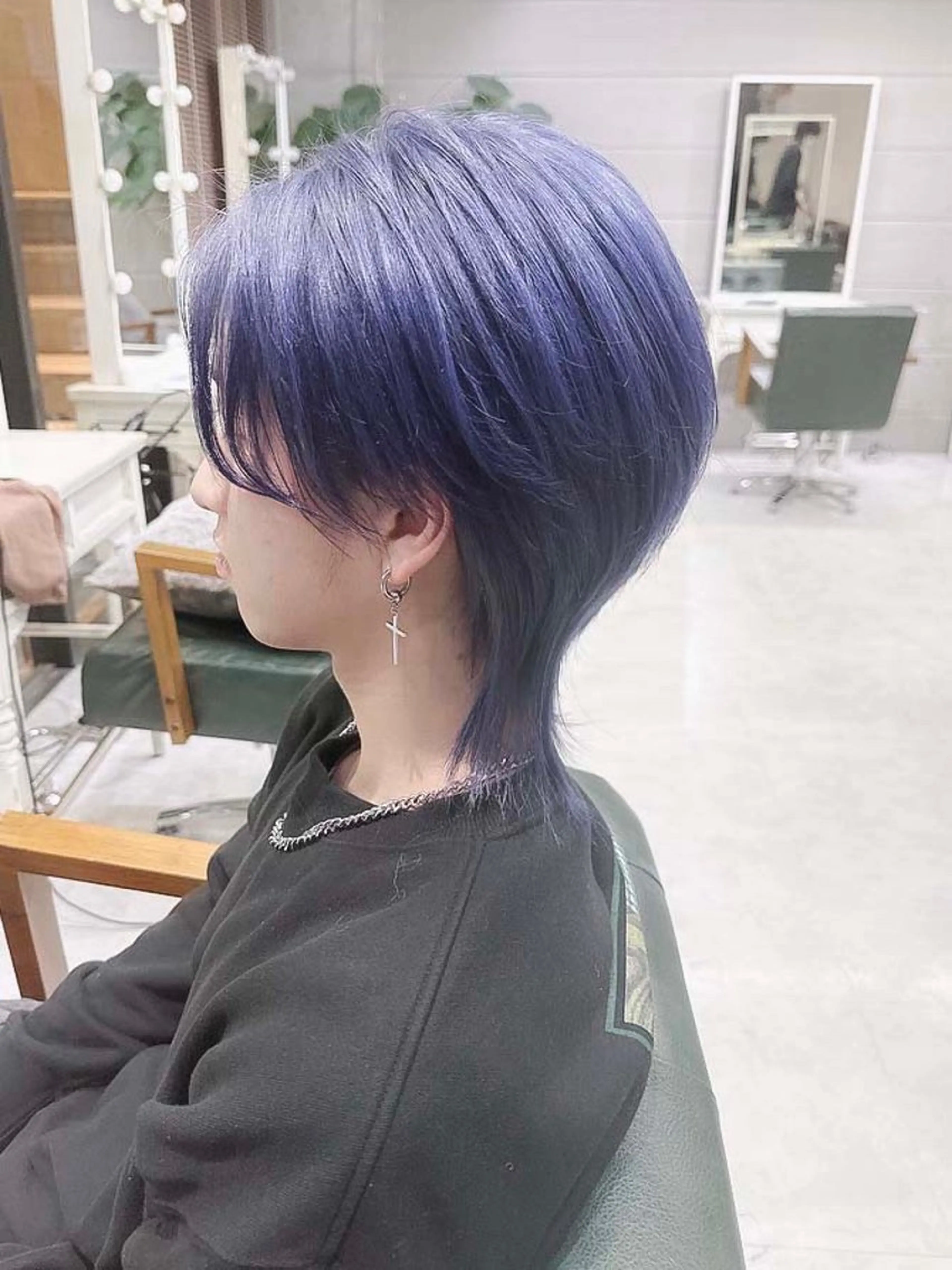 ショート カラー メンズ メンズブリーチ メンズハイトーン ブリーチ ブルーカラー 透明感カラー 𝐍𝐚𝐧𝐚{ 原宿/ハイトーン🫧のヘアスタイル