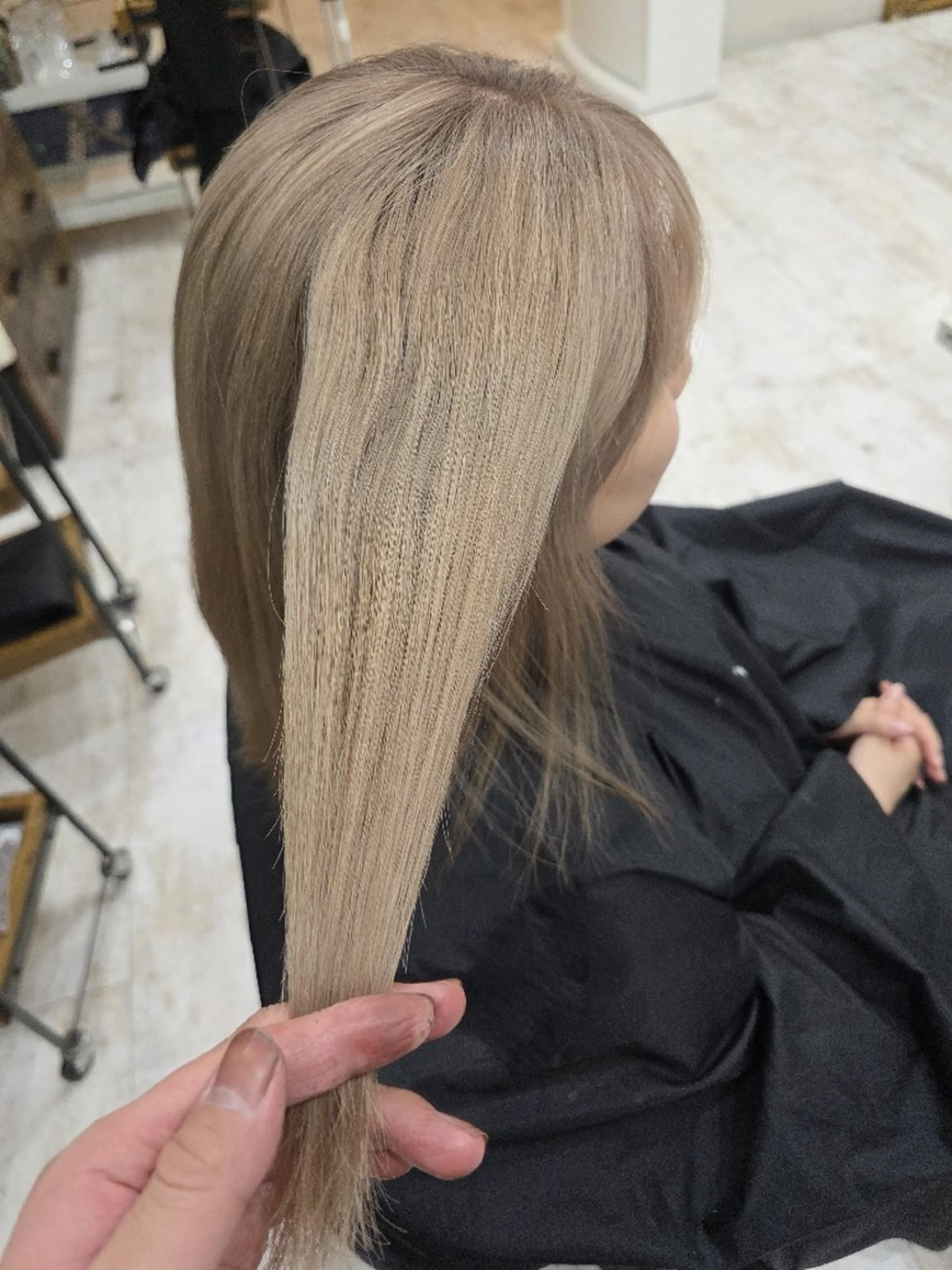 ミディアム ヘアカラー Esprit de Solidarite所属・川瀬 夢来のヘアスタイル