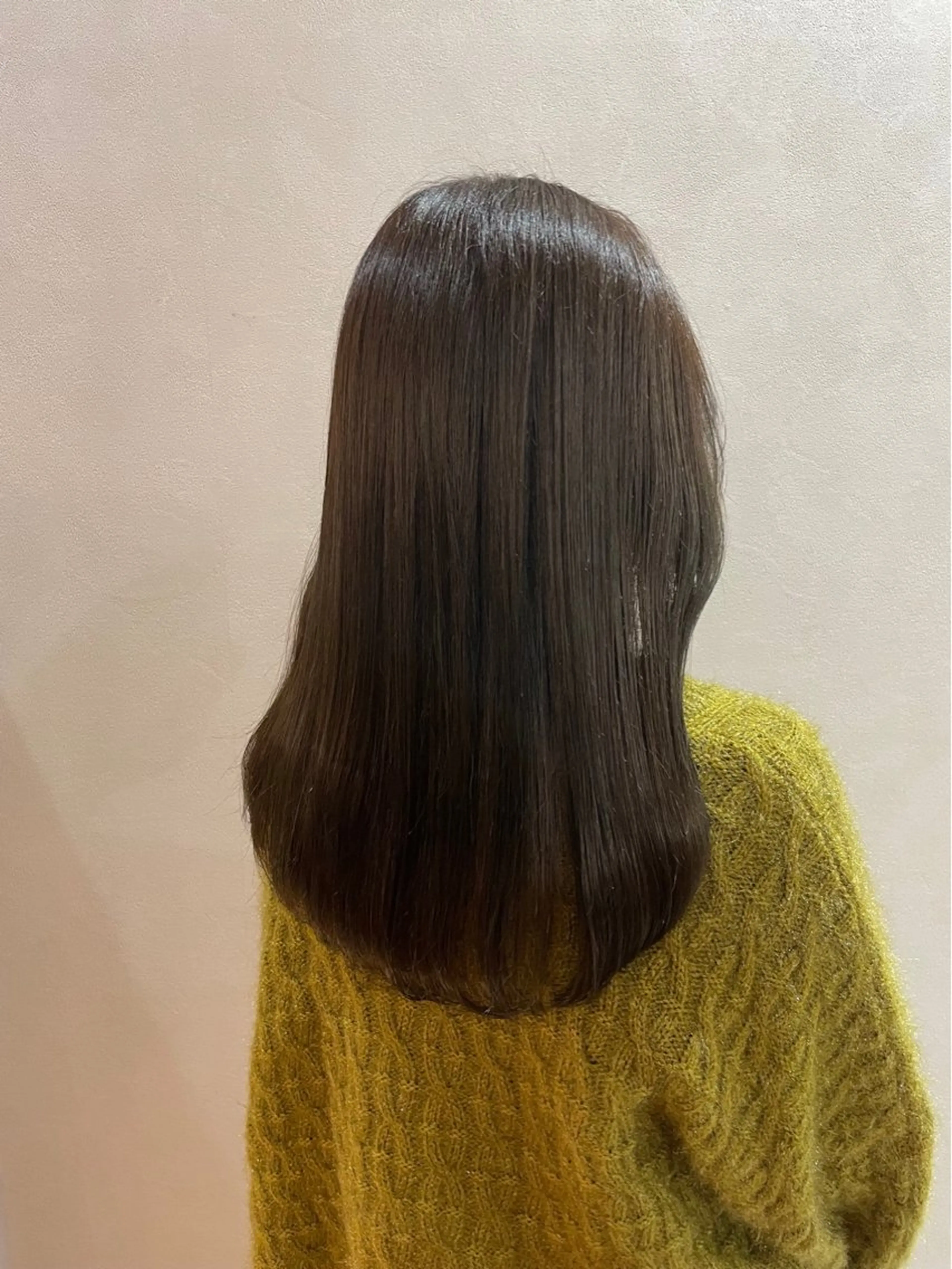 カラー ヘアカラー 艶髪🥣透明感カラー 🫧前田奈津実のヘアスタイル
