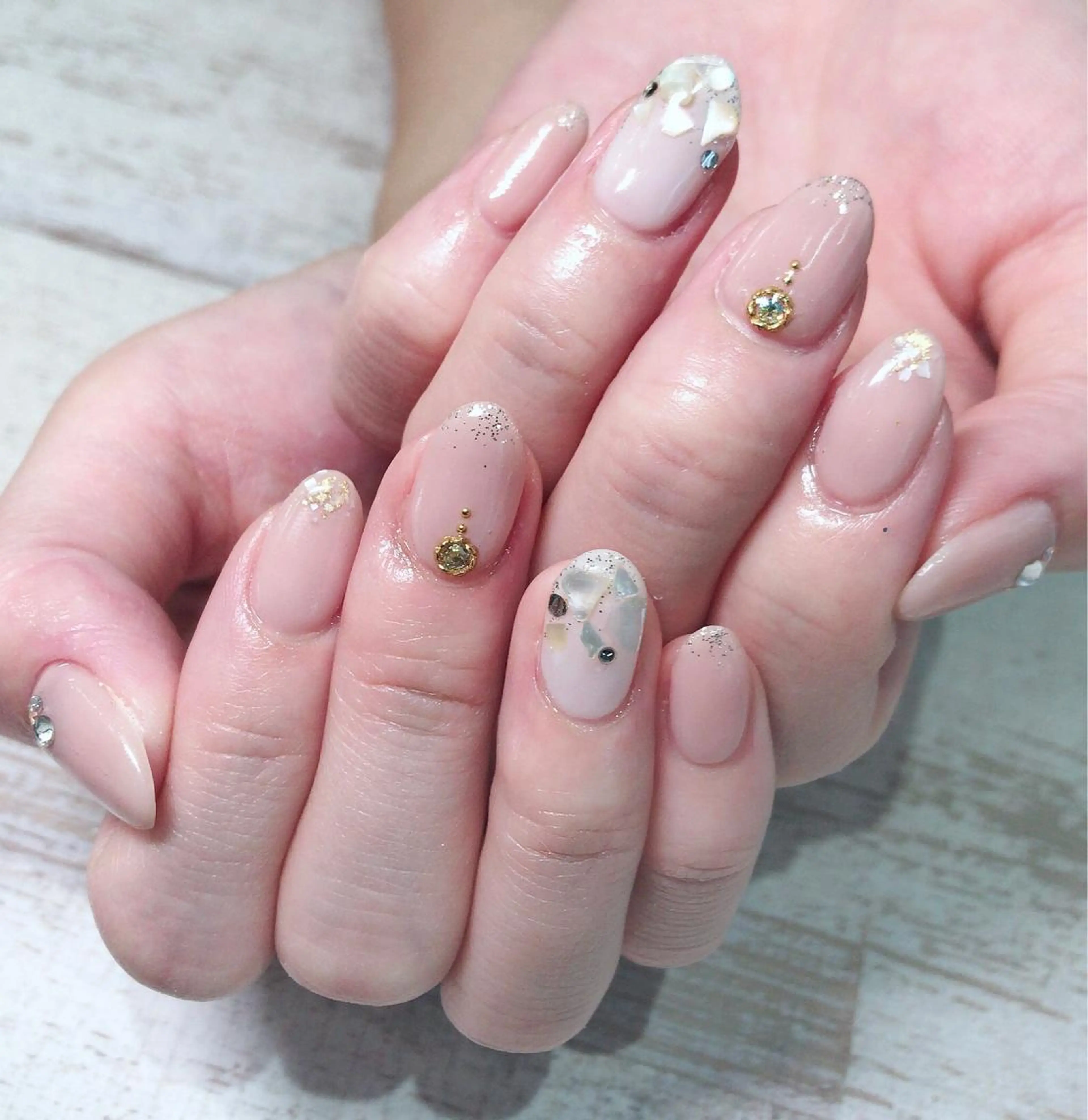 ネイル キラキラネイル シンプルネイル Lino+ ネイル&よもぎ蒸しのネイルデザイン
