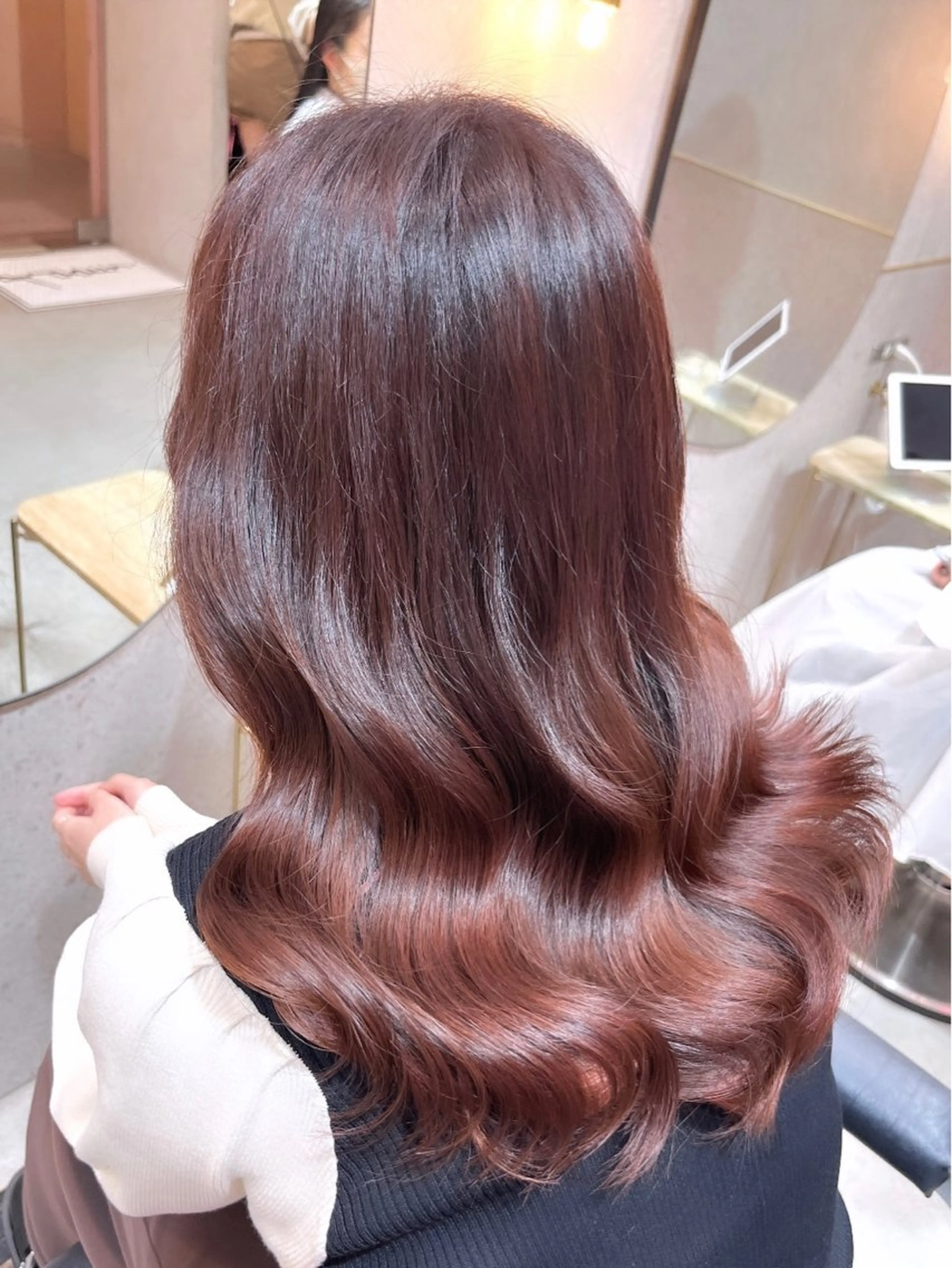 セミロング くびれヘア 髪質改善 トリートメント カット ヘアカラー トリートメント 暖色カラー/新宿/韓 国風レイヤー鮫島志穂のヘアスタイル