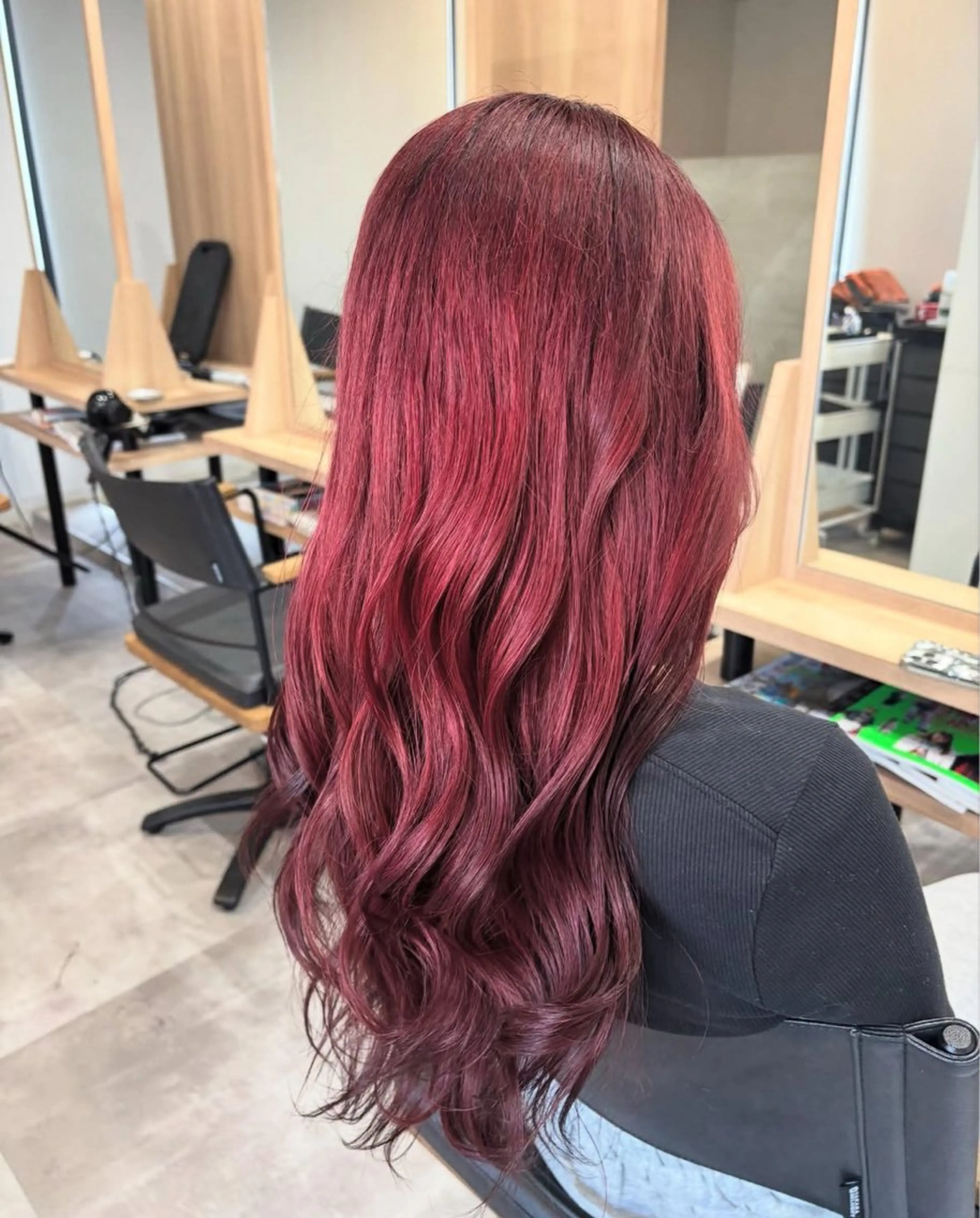 ロング カラー 横田 凜子のヘアスタイル