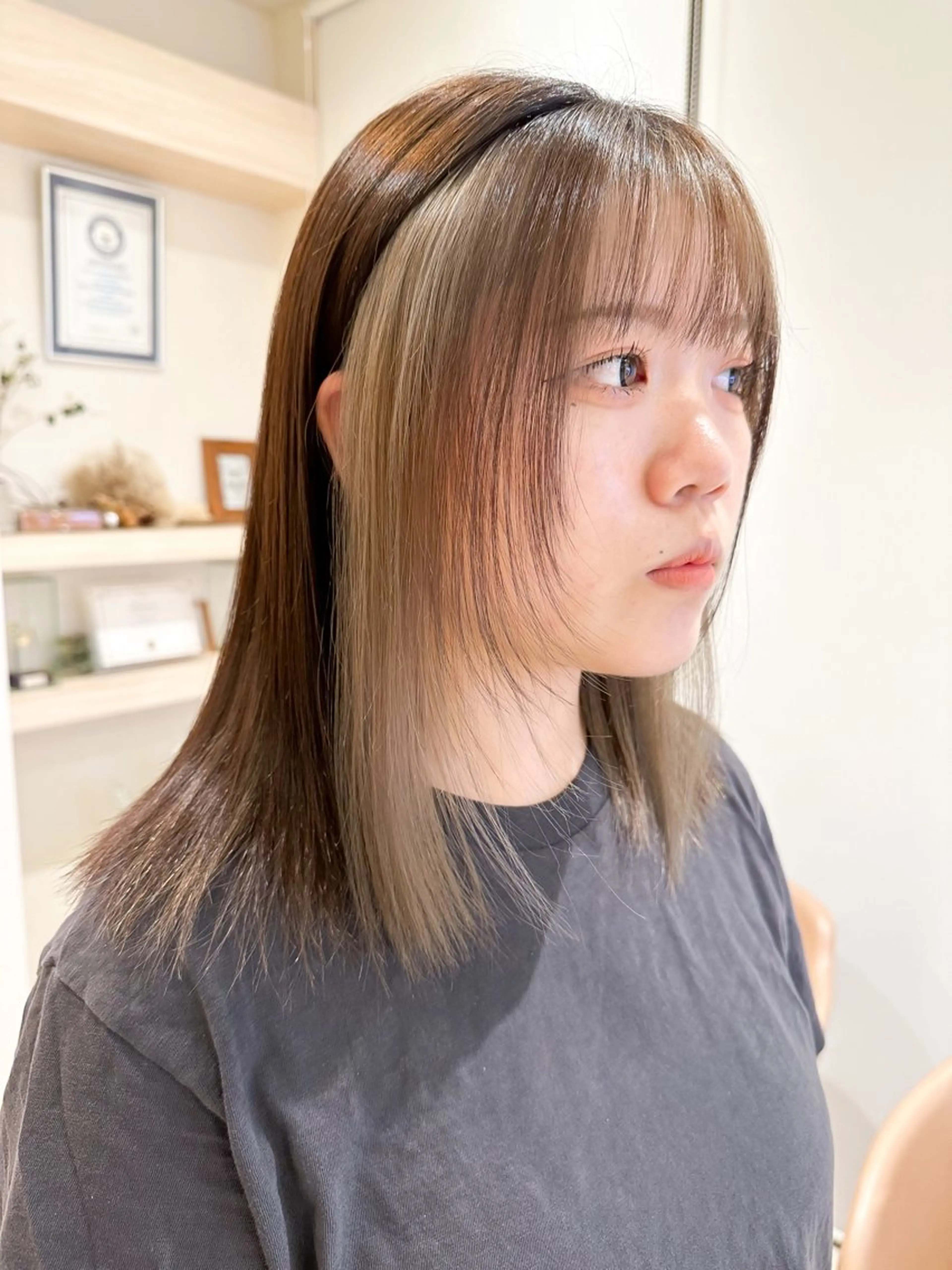 セミロング カラー 内田 敦士のヘアスタイル