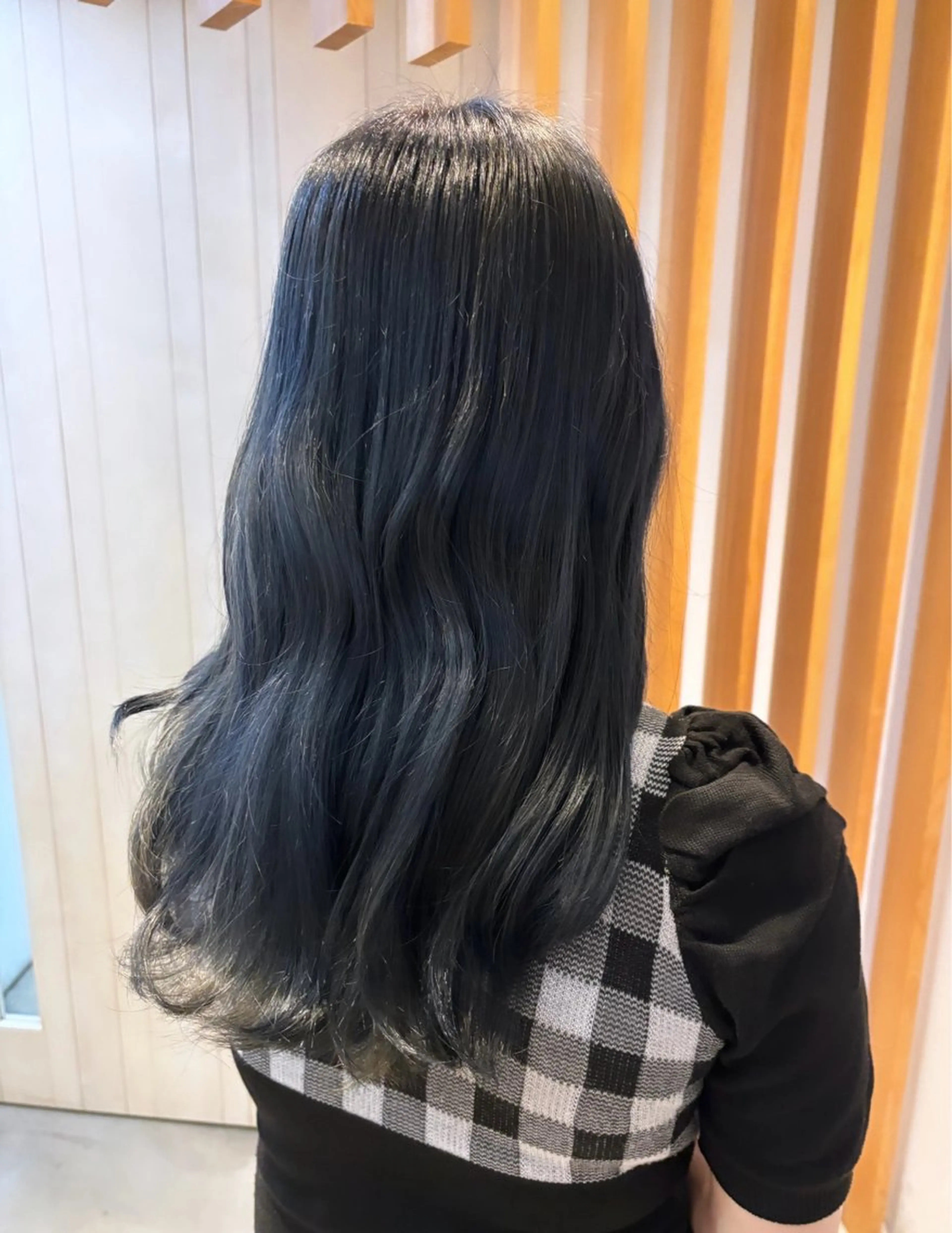 カラー 酒井 菜花のヘアスタイル