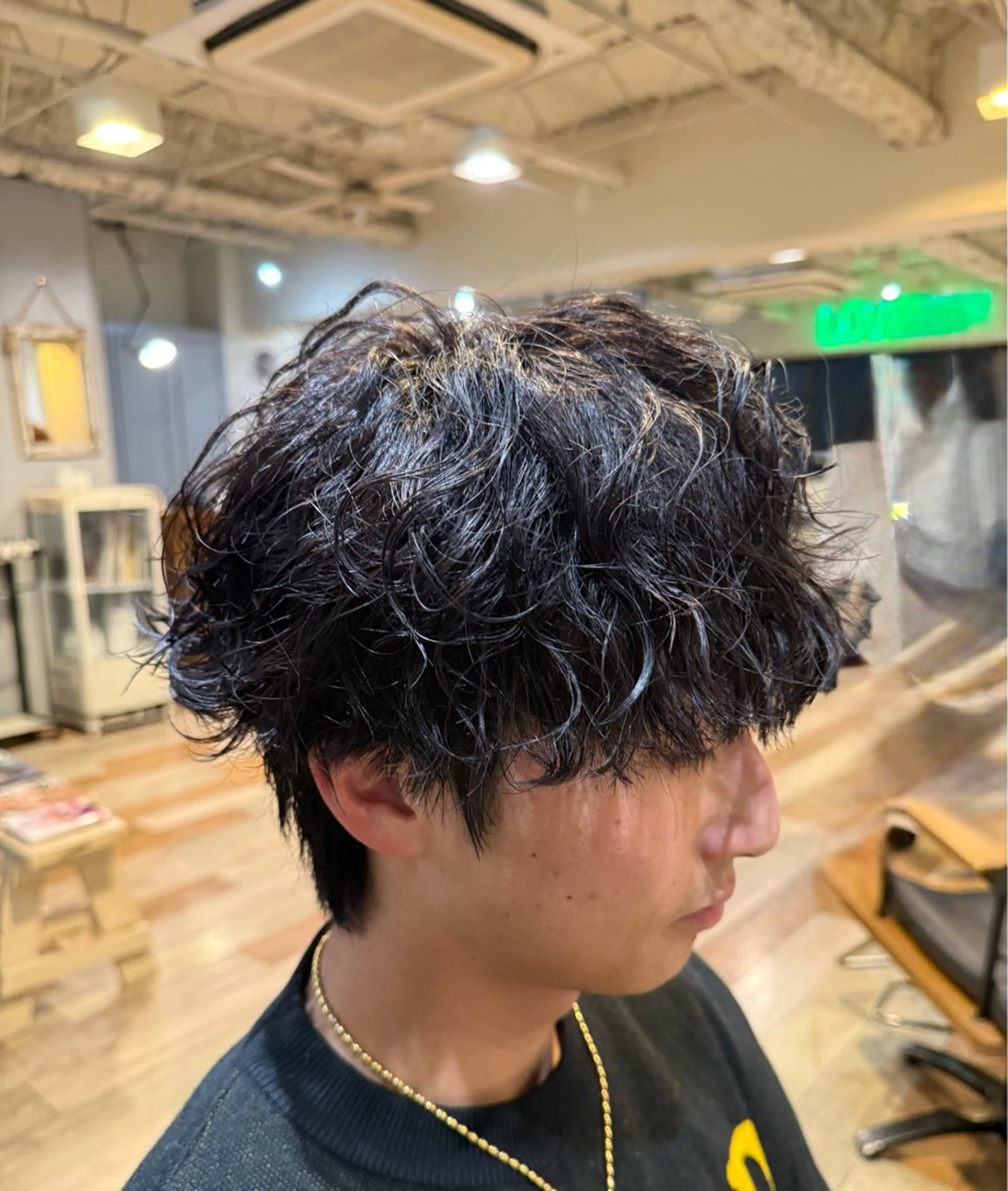 ショート パーマ ウルフカット スパイラルパーマ カット パーマ メンズカット/パーマ 艶カラーTAIGA︎のヘアスタイル