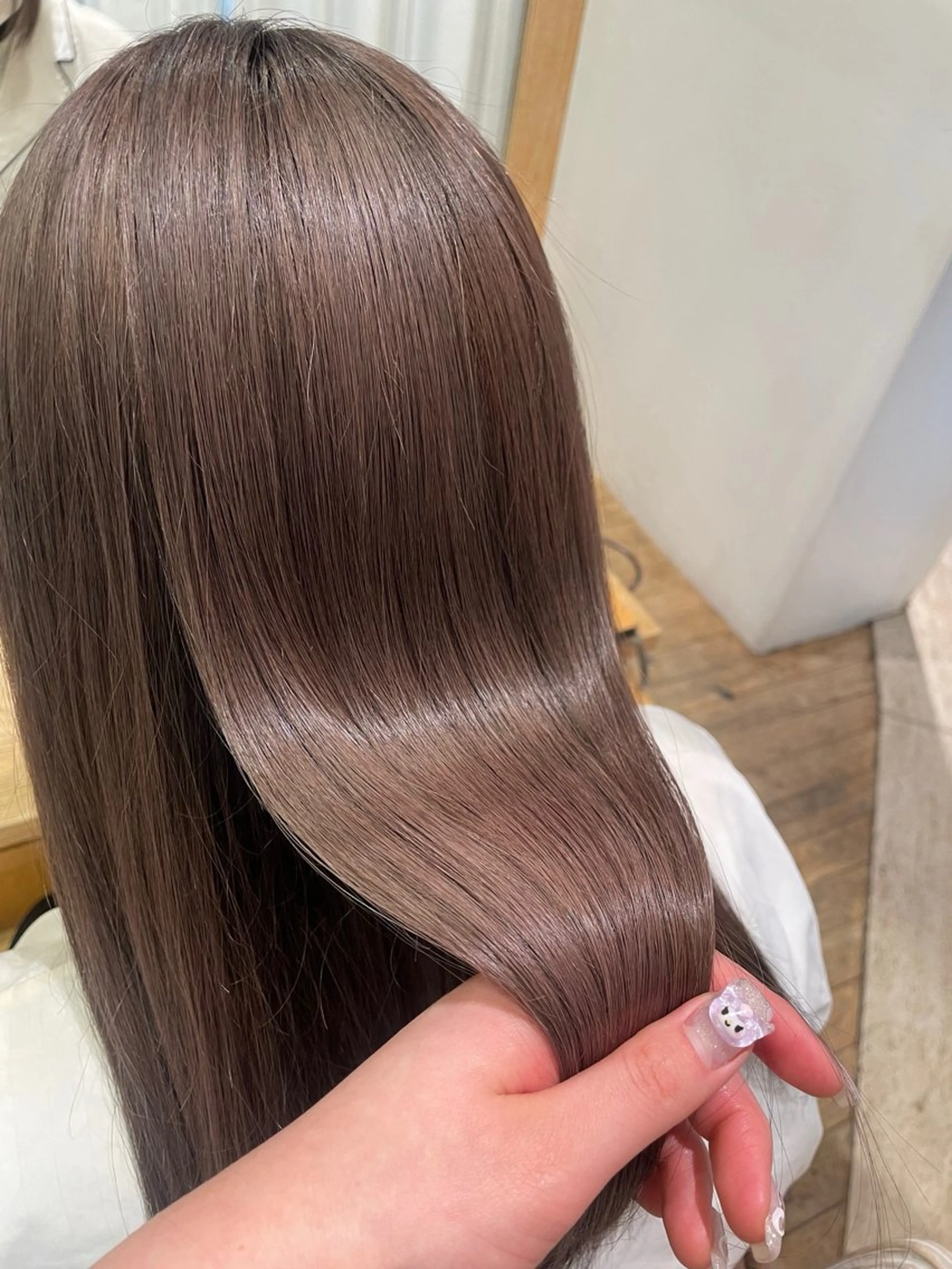 カラー 縮毛矯正 Jr.スタイリスト 木村愛佳のヘアスタイル