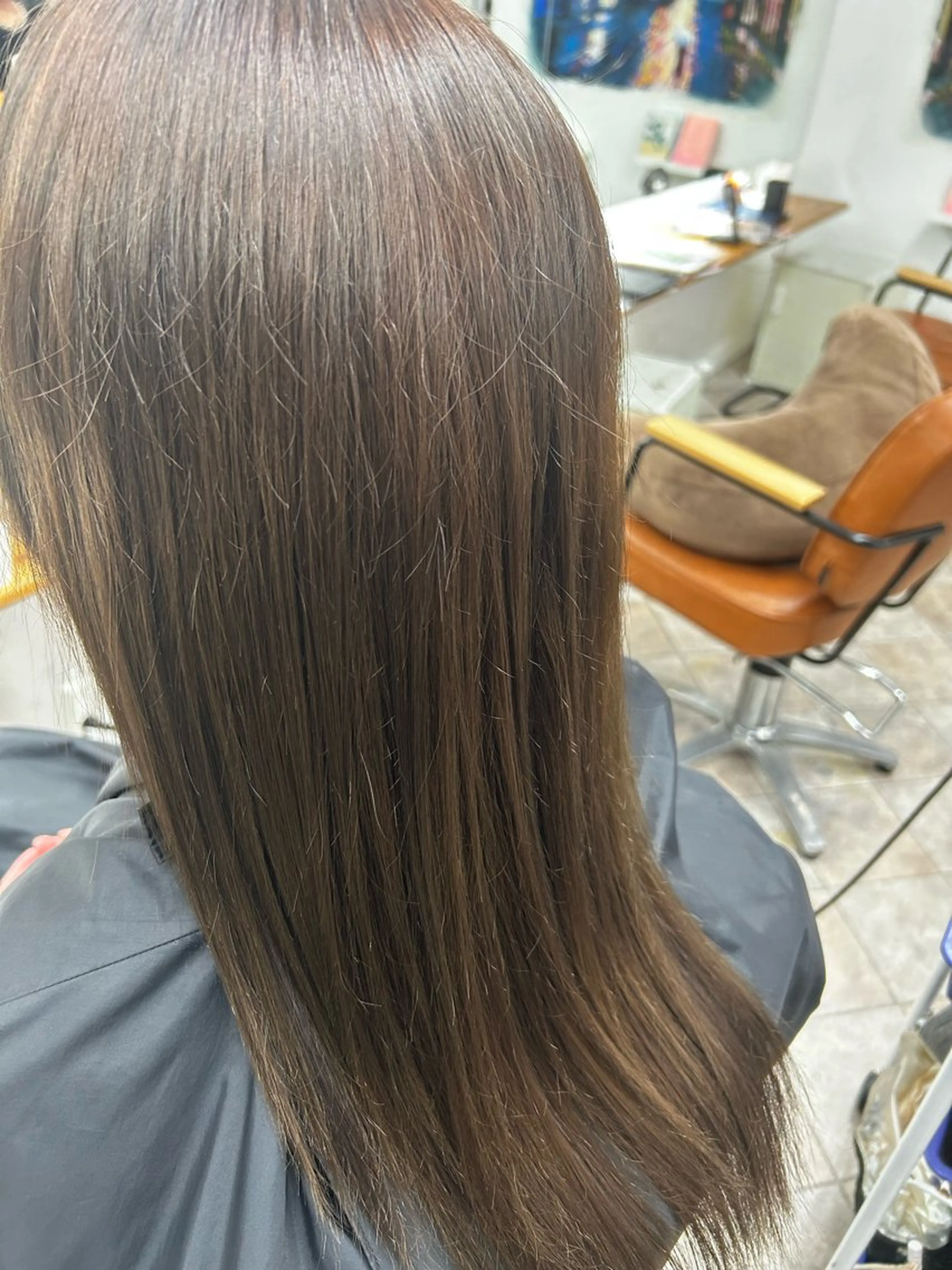 ロング カラー ベージュカラー オリーブベージュ ヘアカラー トリートメント 雨とランプ所属・永木 楓のヘアスタイル