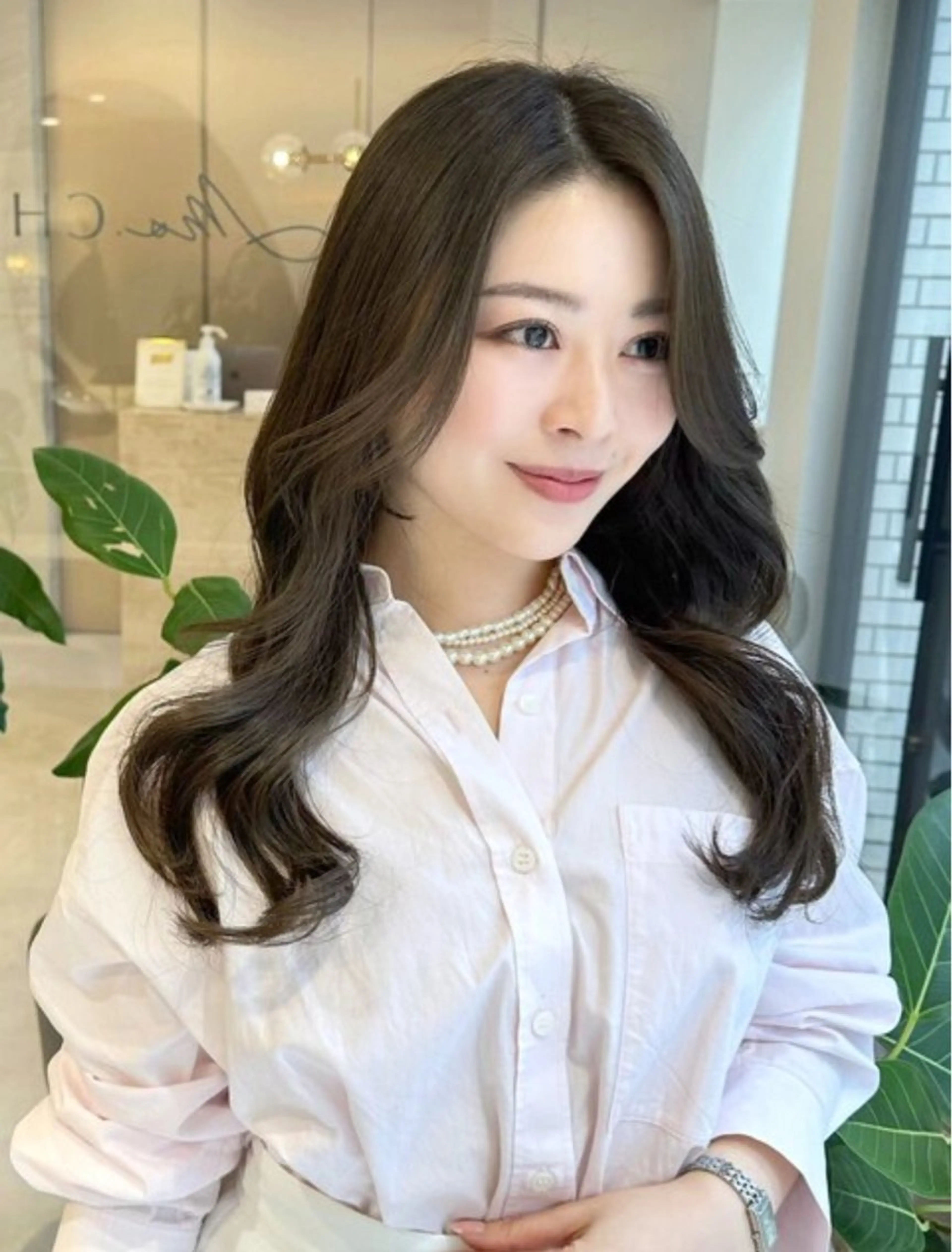 ロング カラー 透明感カラー グレージュ オリーブグレージュ オリーブグレー くびれヘア カット カット無料｜レイヤー カット｜韓国モテへアのヘアスタイル