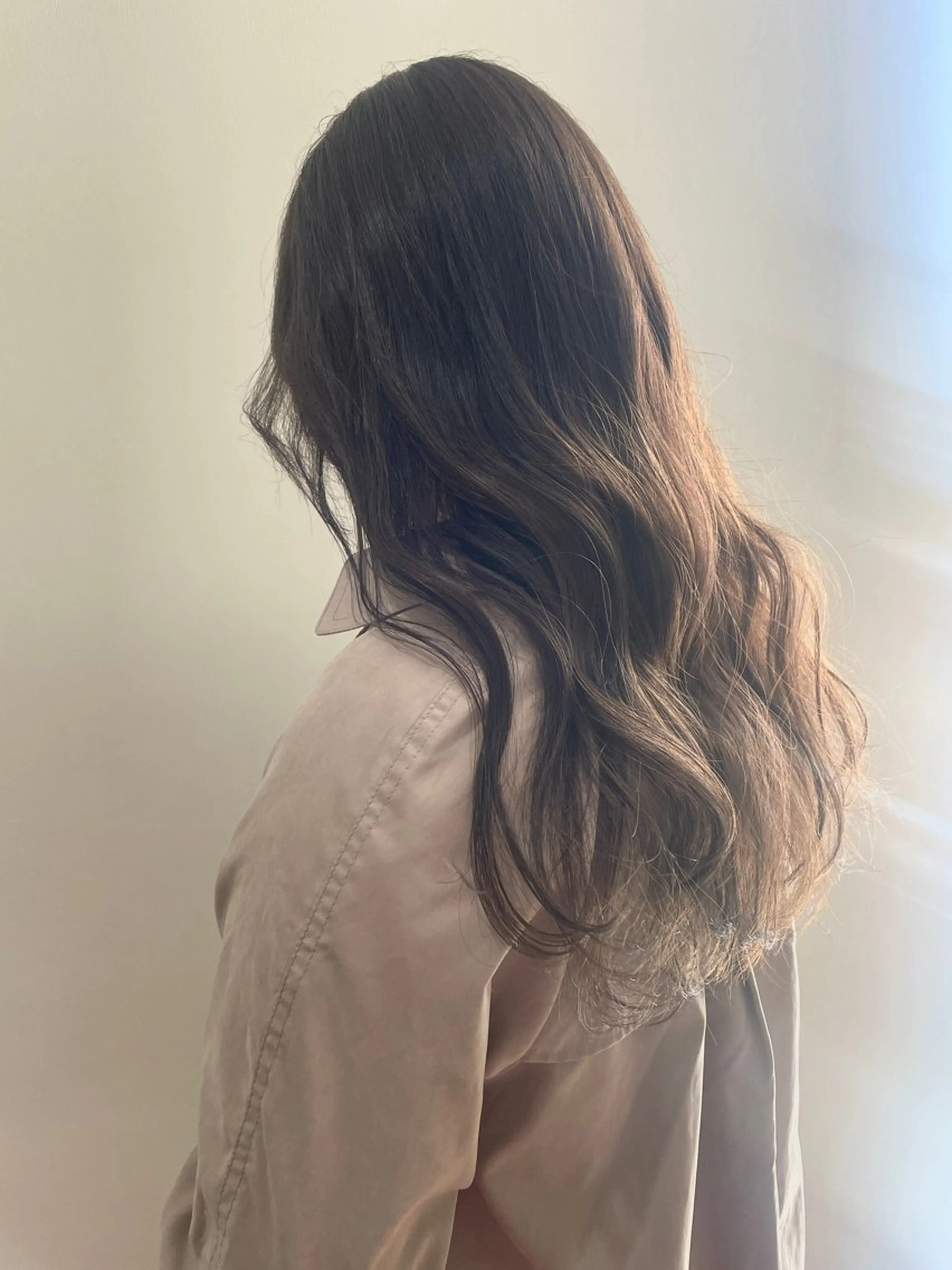 ロング 三浦 瑠璃のヘアスタイル