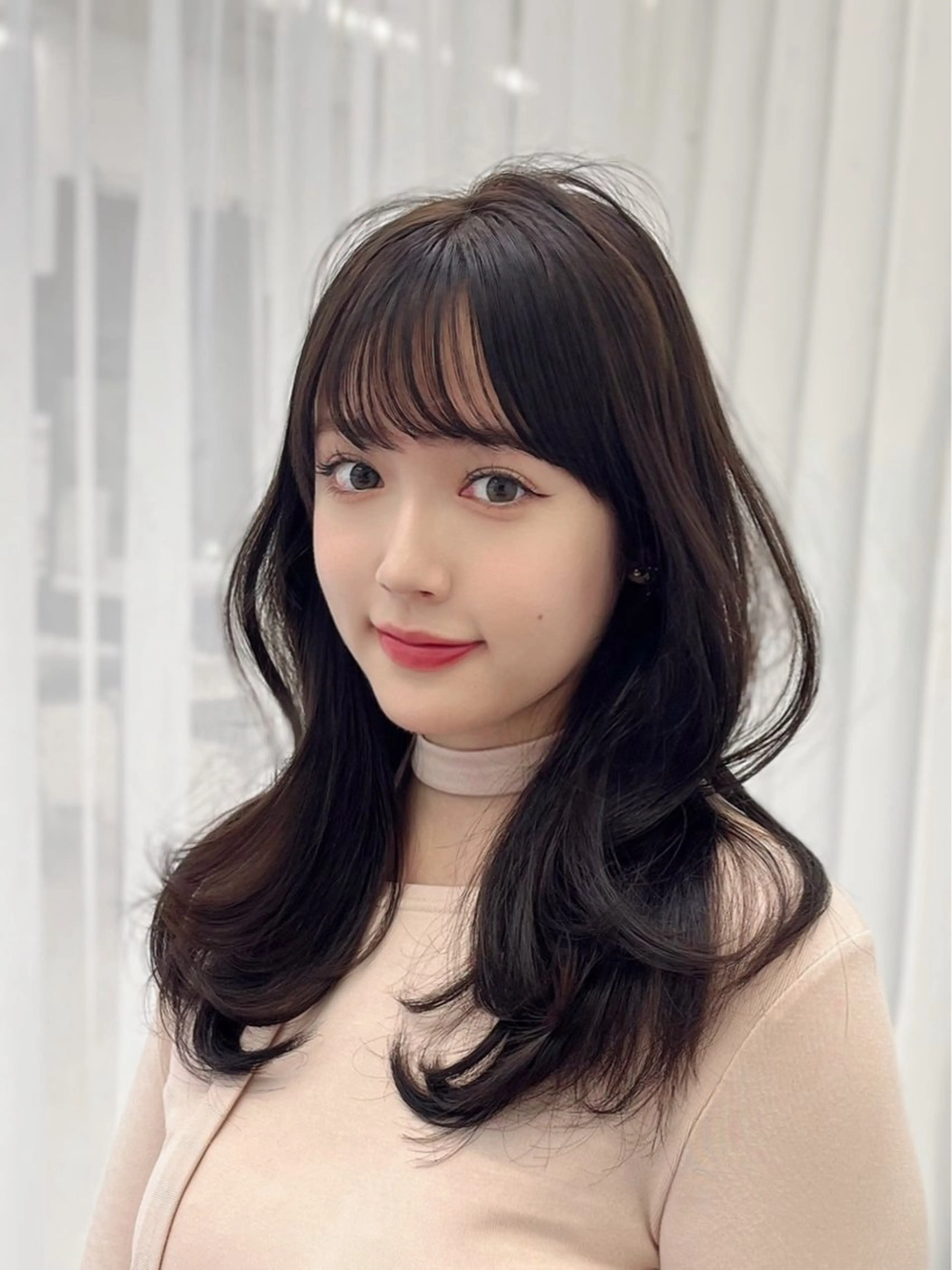 セミロング カラー パーマ ヘアアレンジ メンズ メンズ韓国風 イルミナカラー 髪質改善 韓国風ヘア レイヤーカット 韓国ヘア×顔まわり 🇰🇷和知拓郎のヘアスタイル