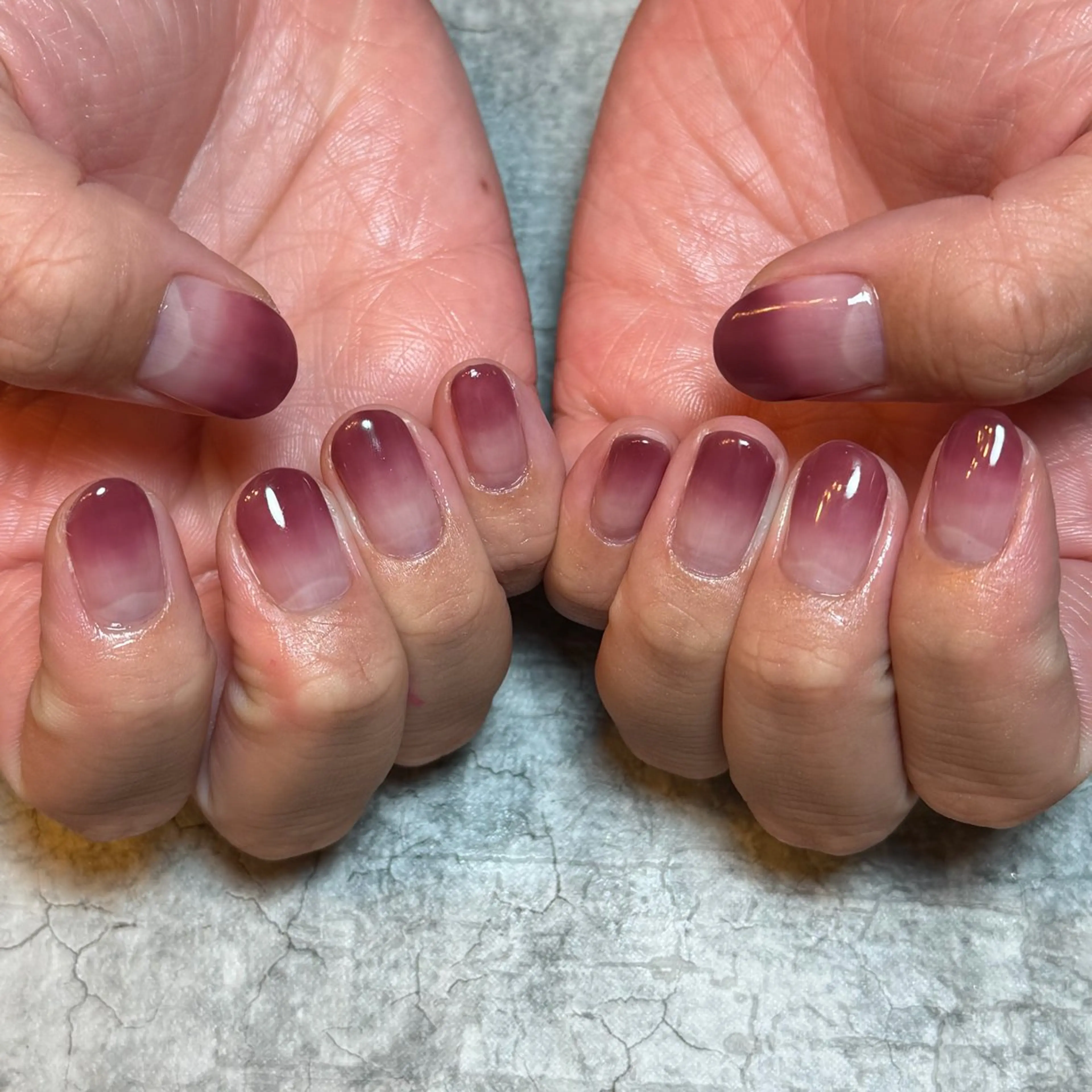 ネイル グラデーション 自由が丘サロン AYAME💅のネイルデザイン