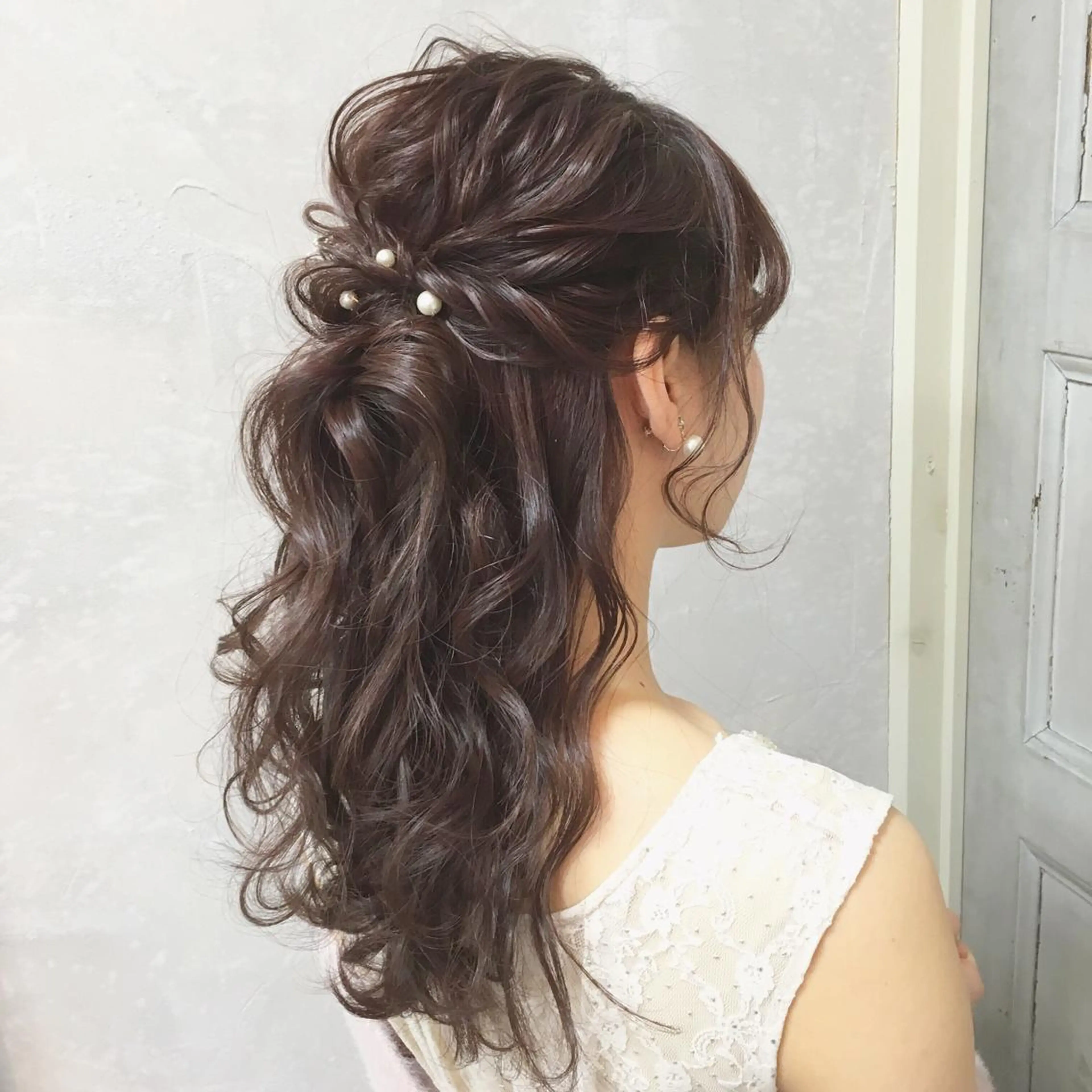 セミロング カラー ヘアアレンジ 成人式 ハーフアップ autre所属・大久保 ひでなりのヘアスタイル