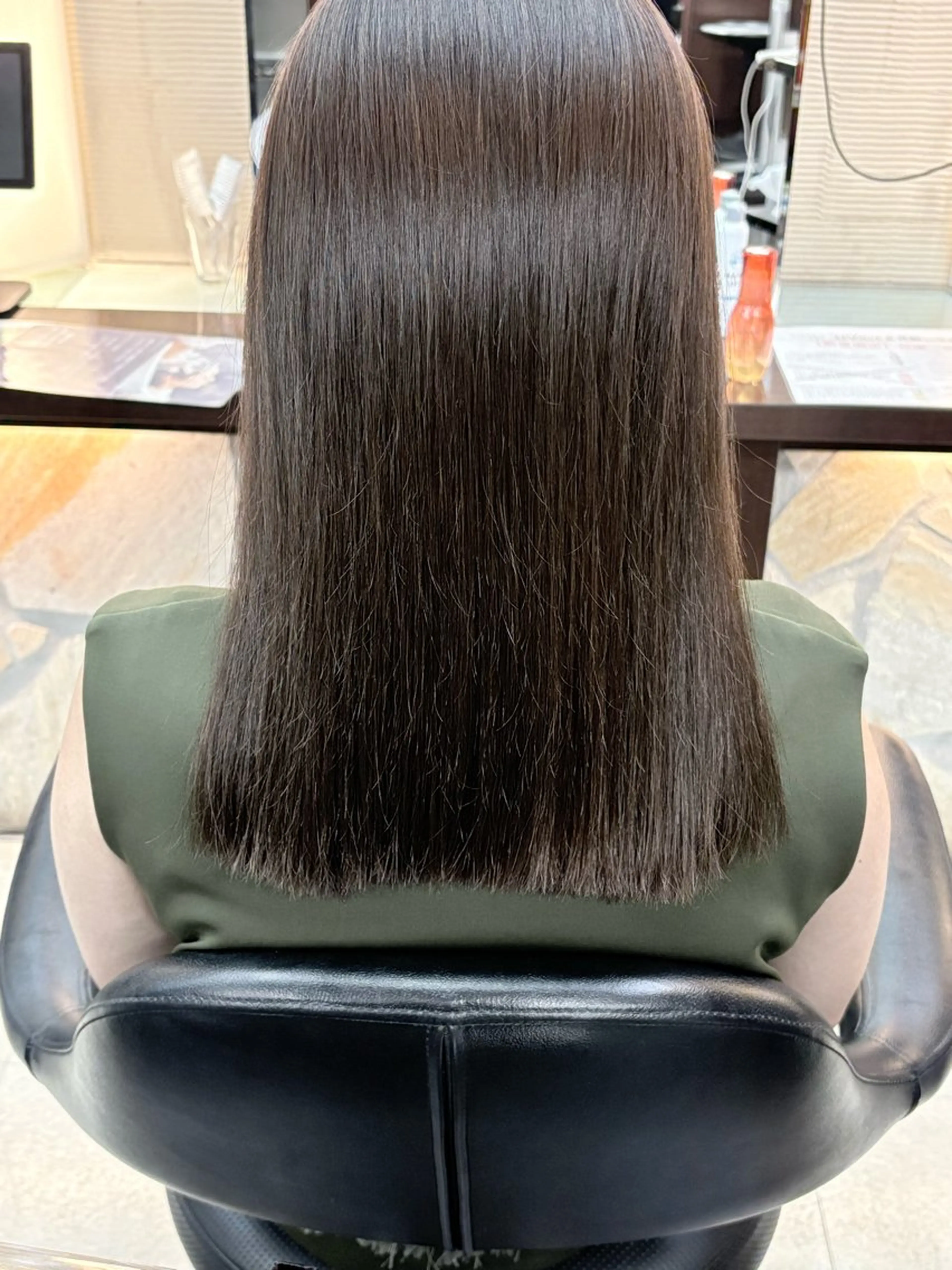 ロング ヘアカラー 細田 舞乃のヘアスタイル