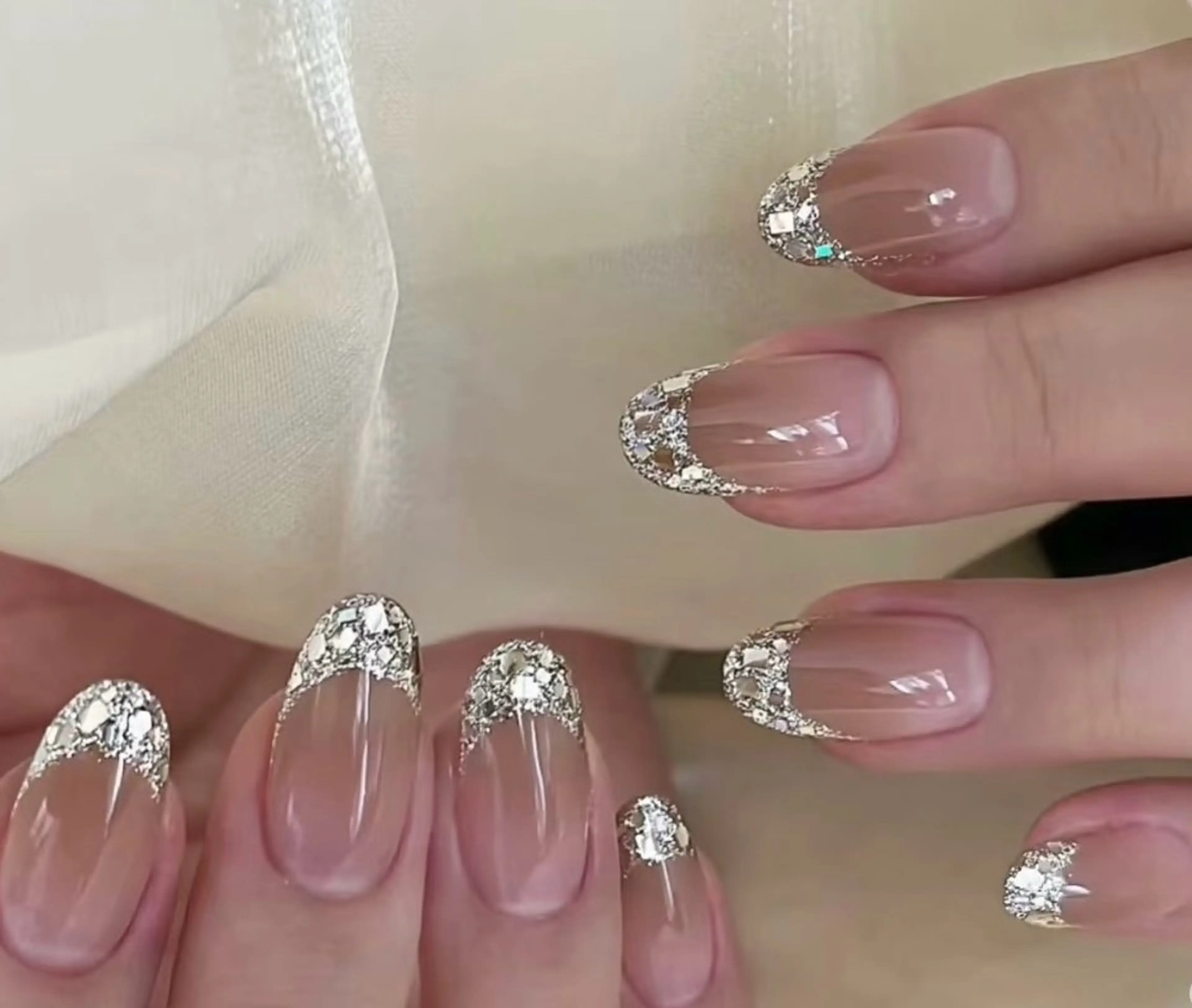 【ジェオフ無料】ガラスフレンチネイル&パーツ2個付きの写真