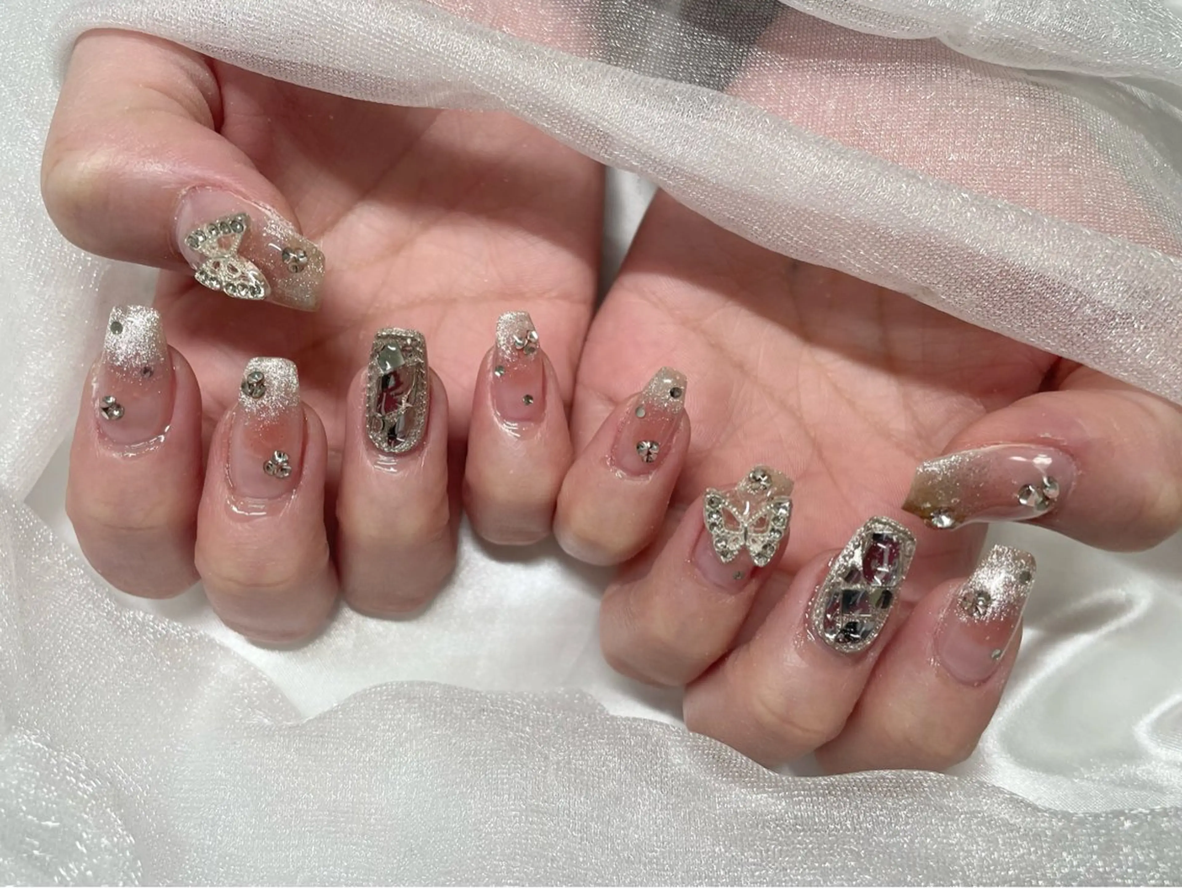 ネイル ハンドネイル Roi〈ロワ〉 Minakoのネイルデザイン