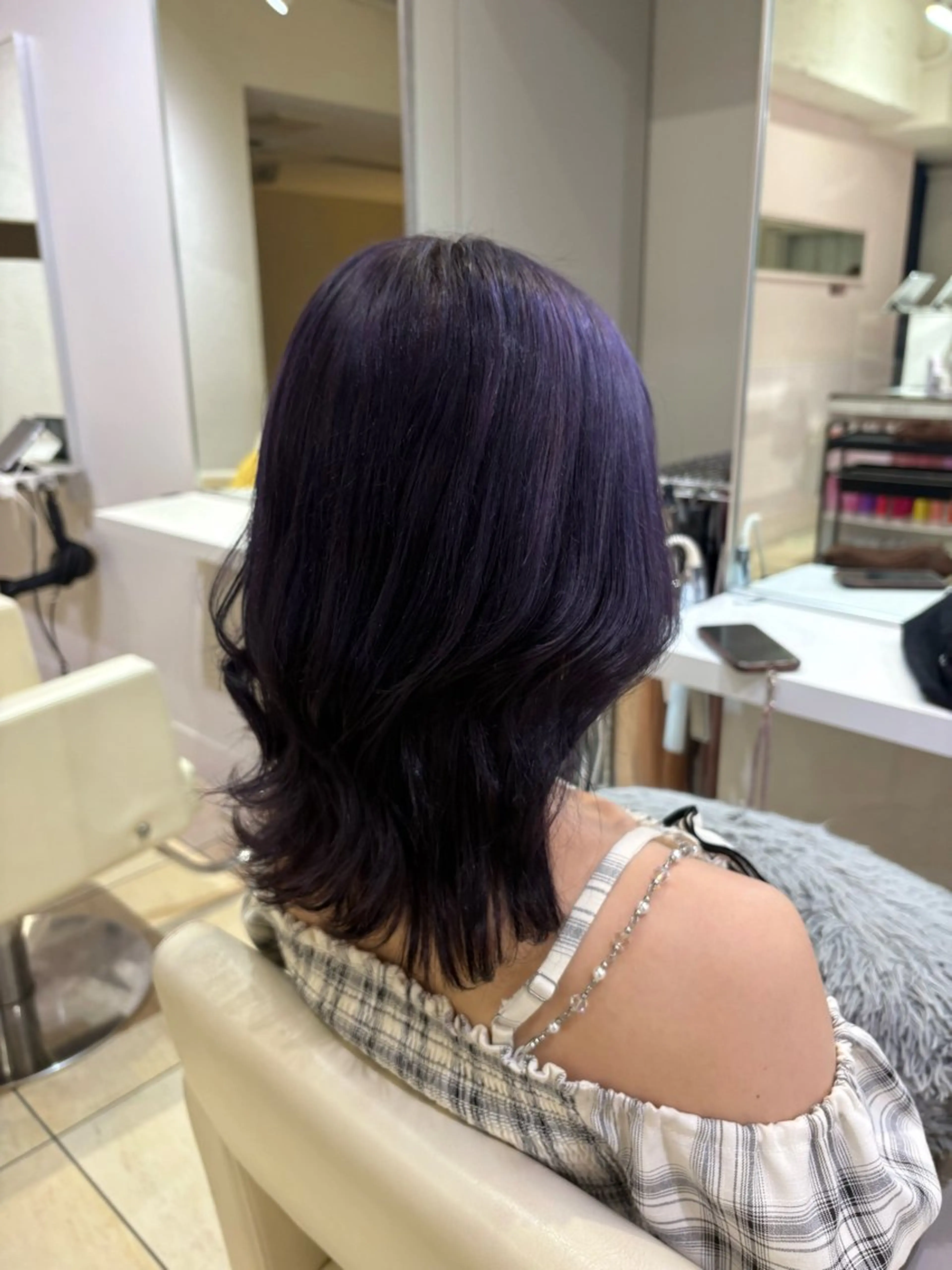 カラー ディープラベンダー ラベンダーカラー ヘアカラー ハイトーン×推し カラー💫Miyuのヘアスタイル