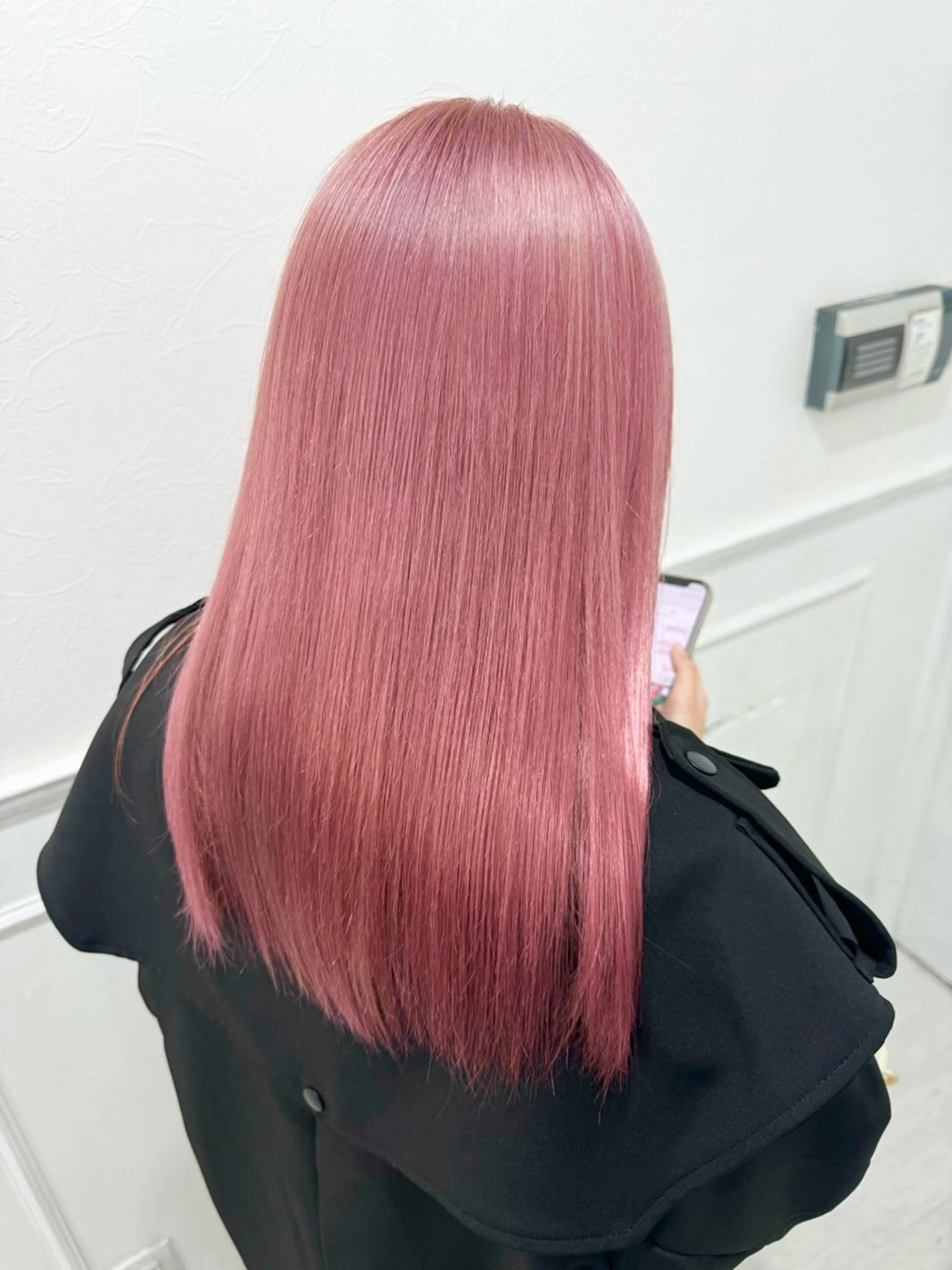 ロング カラー バレイヤージュ ミストバング ベージュカラー ブリーチ 抜きっぱなしブロンド ヘアカラー トリートメント SALOWIN札幌大通り所属・札幌ブリーチカラー/ ダブルカラー/ドイのヘアスタイル