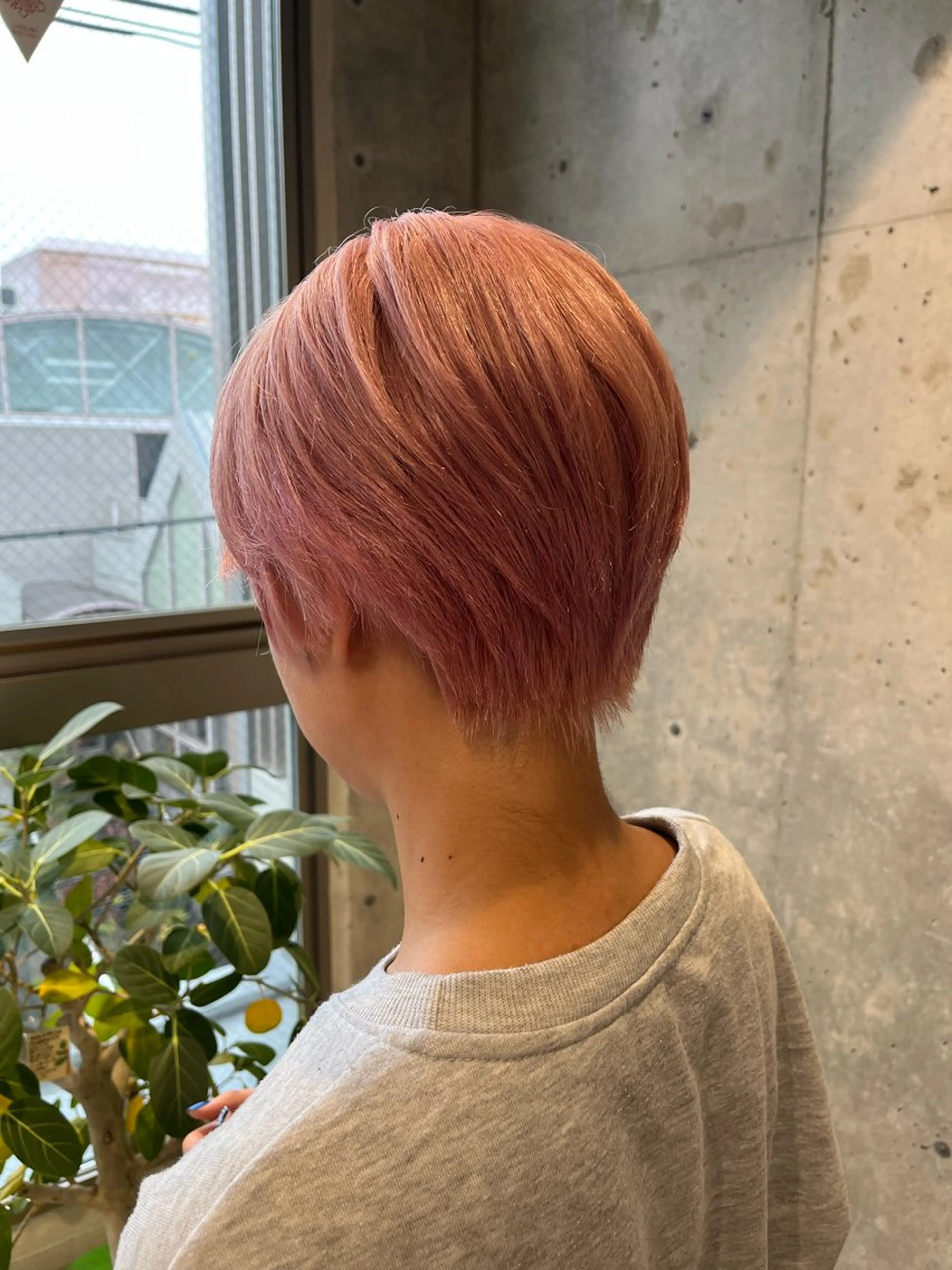 ショート カラー ヘアアレンジ カット ヘアカラー トリートメント 傷ませないカラー・ ボブ・リクト💥のヘアスタイル