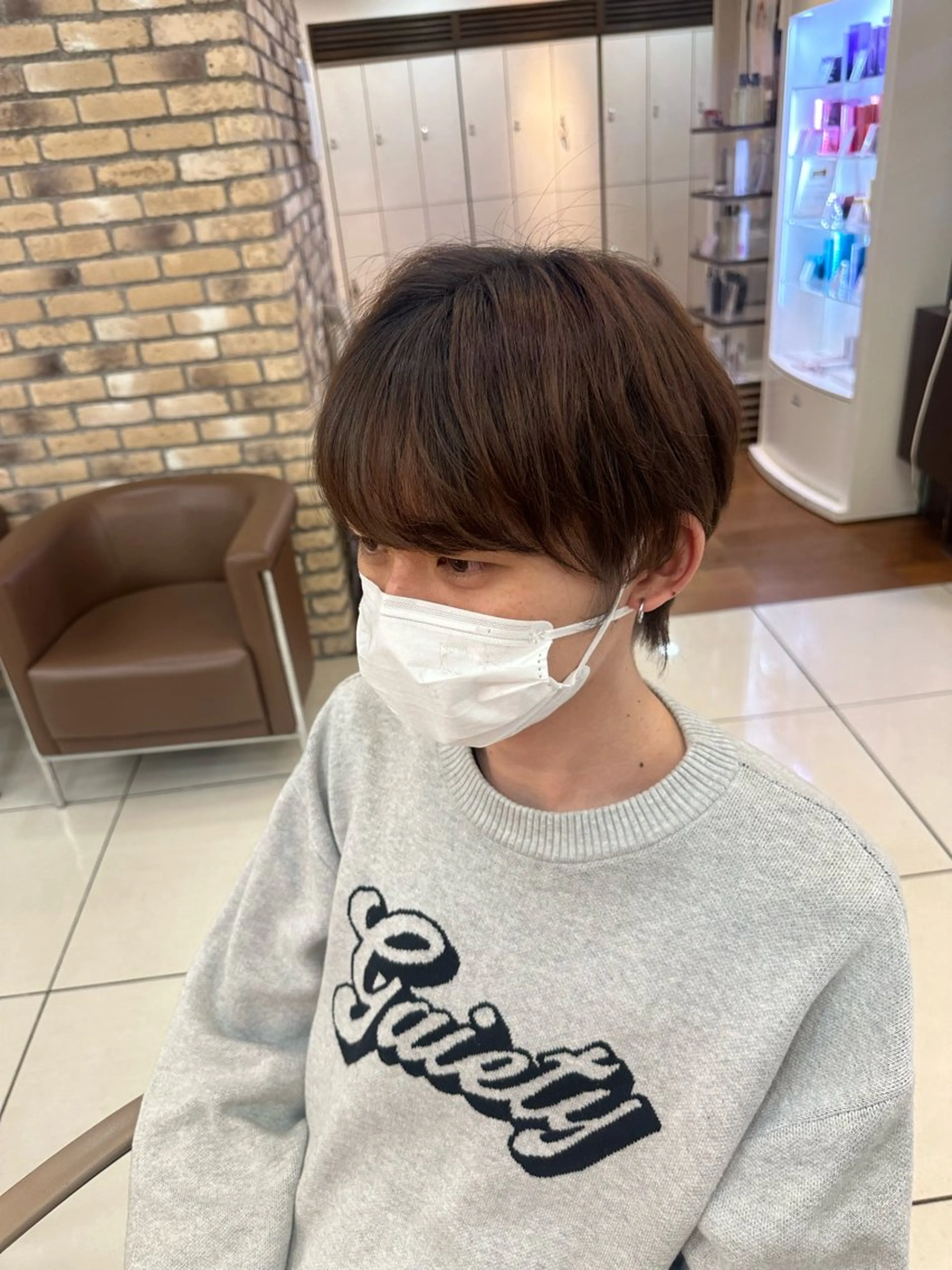 メンズ カット ラウンドマッシュシャ ドウニュアンスパーマのヘアスタイル