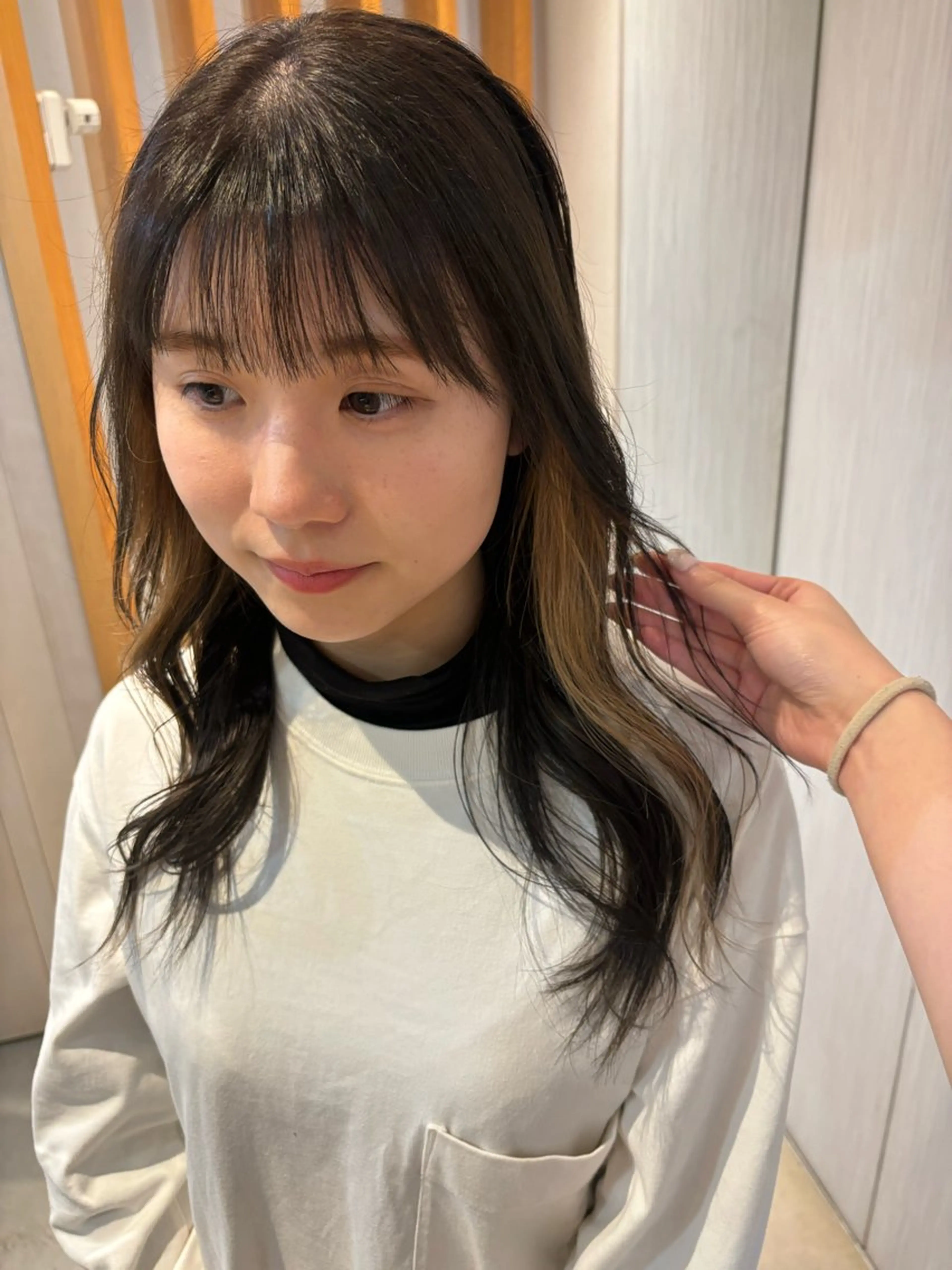カラー 酒井 菜花のヘアスタイル