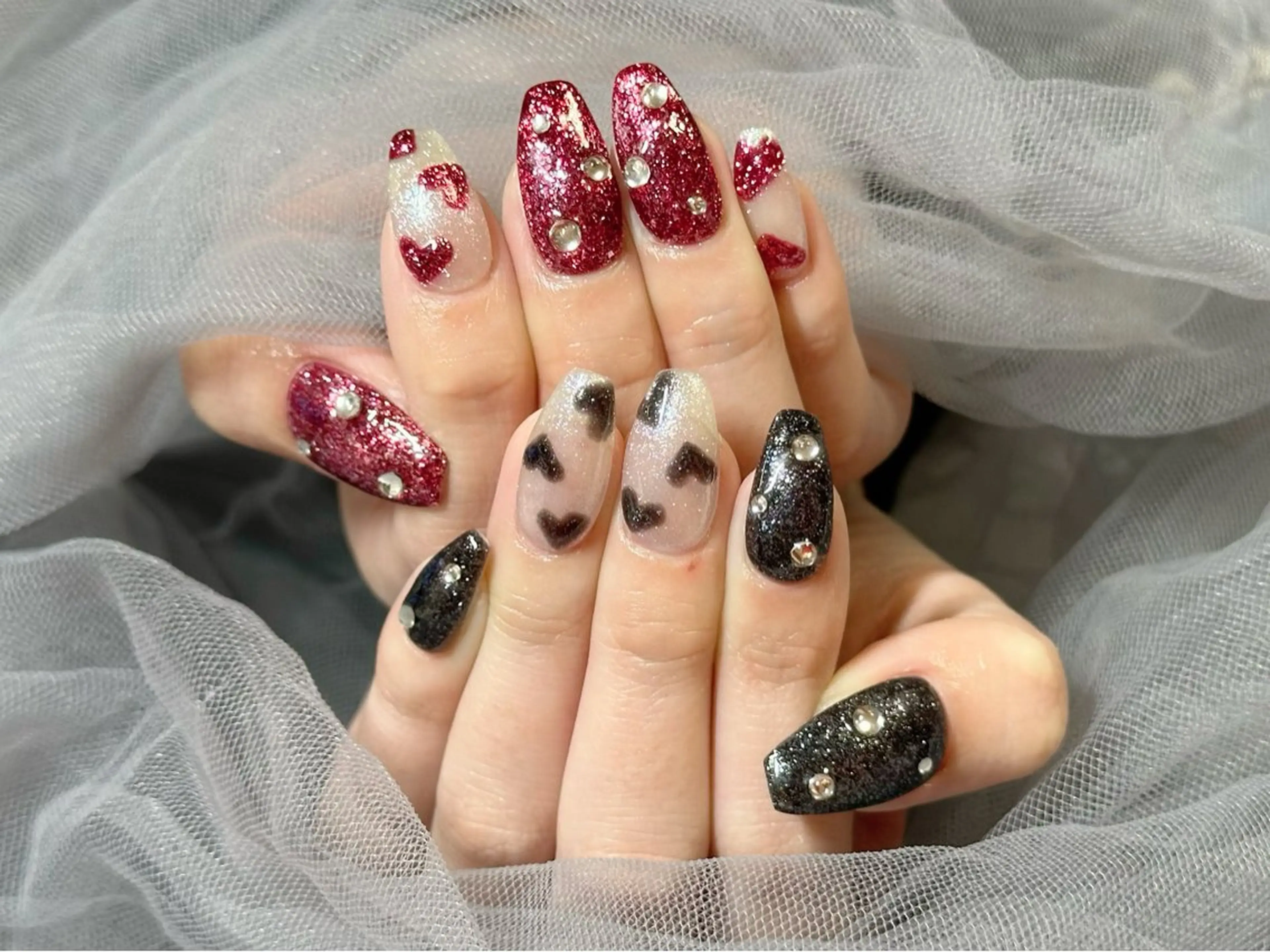 ネイル ハート 赤色 ハンドネイル KURELLY所属・Nail Salon KURELLYのネイルデザイン
