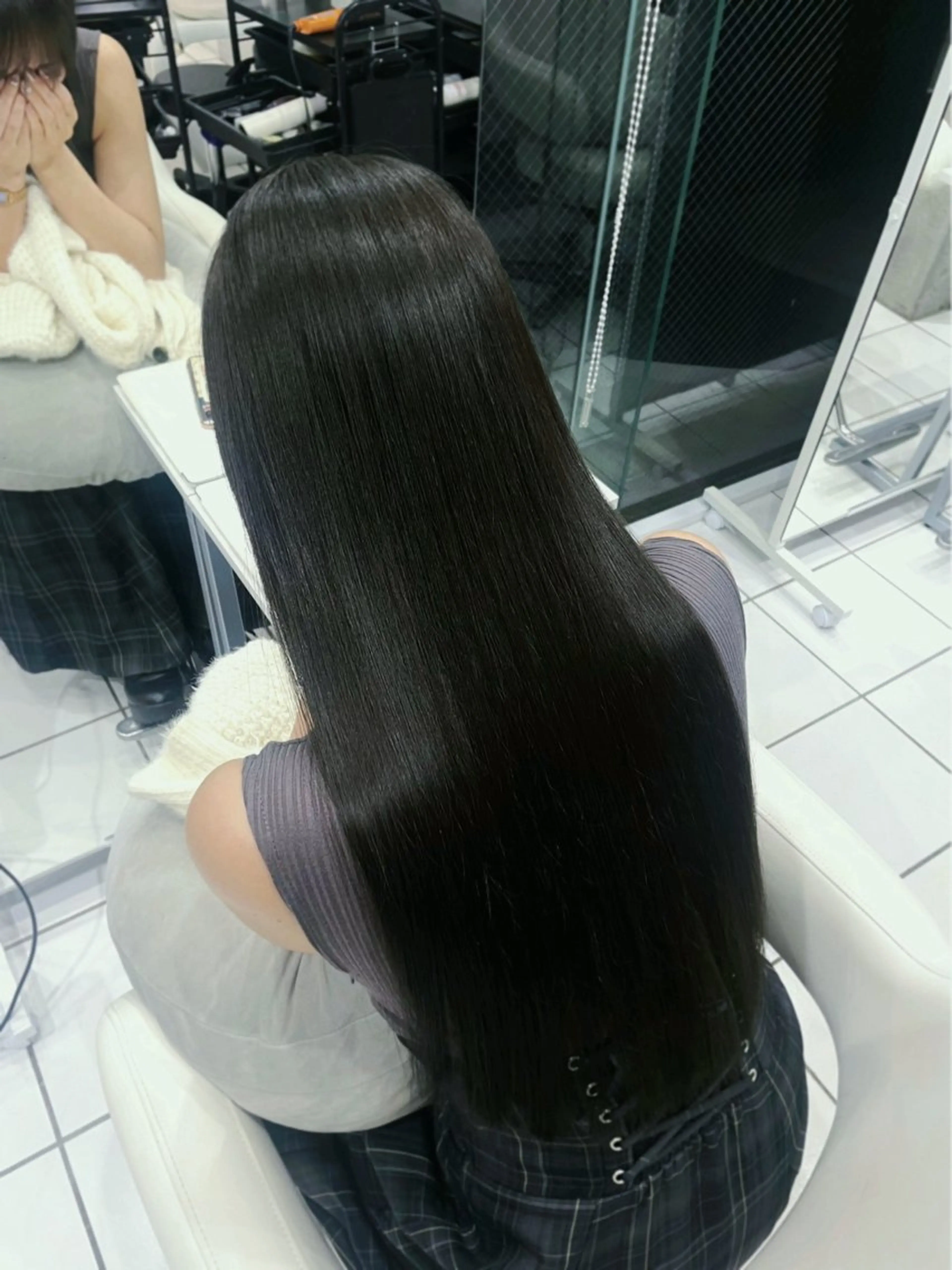 ロング カラー ブリーチ ブリーチなしカラー オリーブグレー 🍭ハイトーン/ レイヤーカット🦄のヘアスタイル