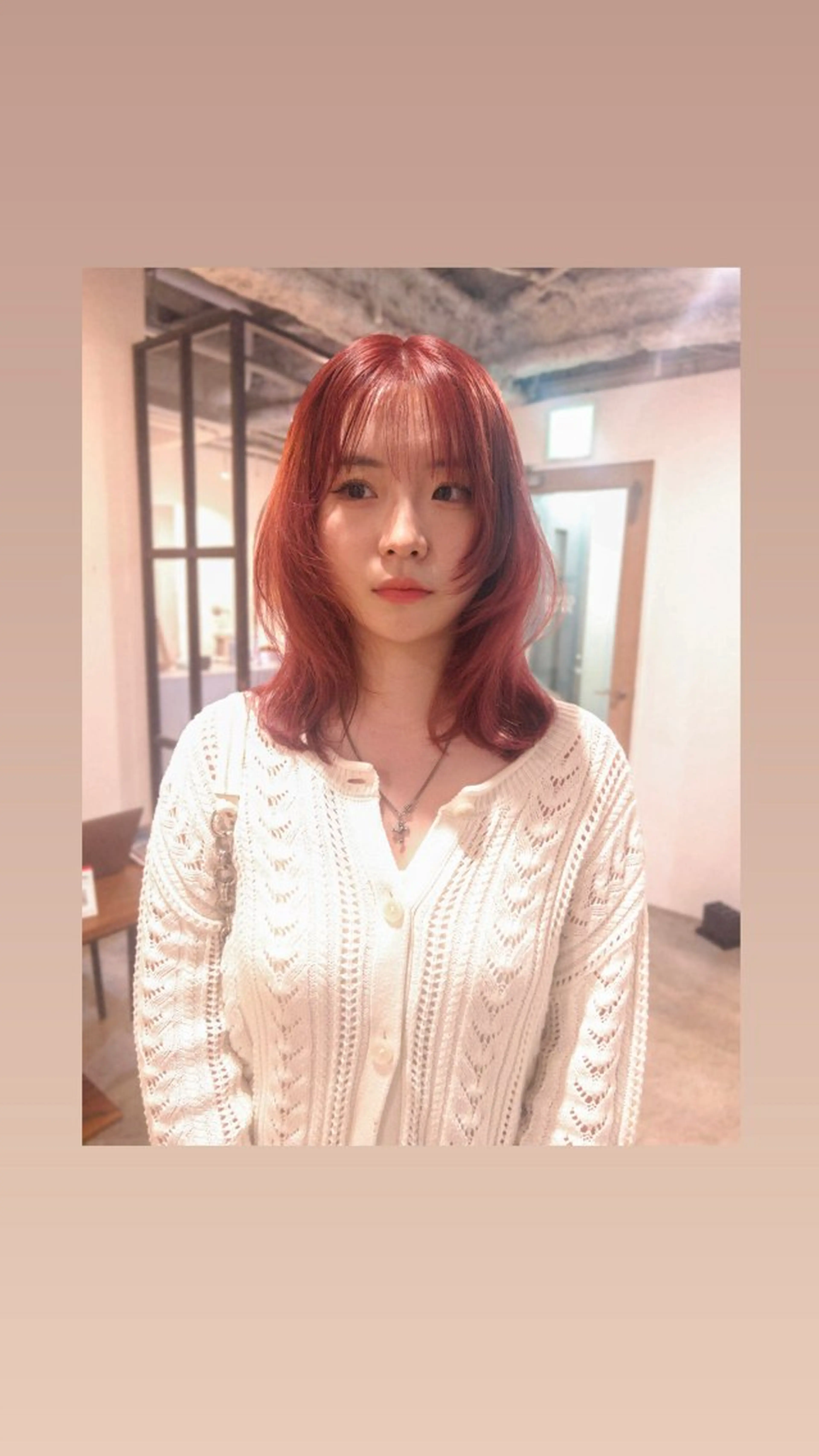 セミロング カラー ヘアアレンジ カシス レッドカラー ヘアカラー 🎀suzuna 透明感colorのヘアスタイル