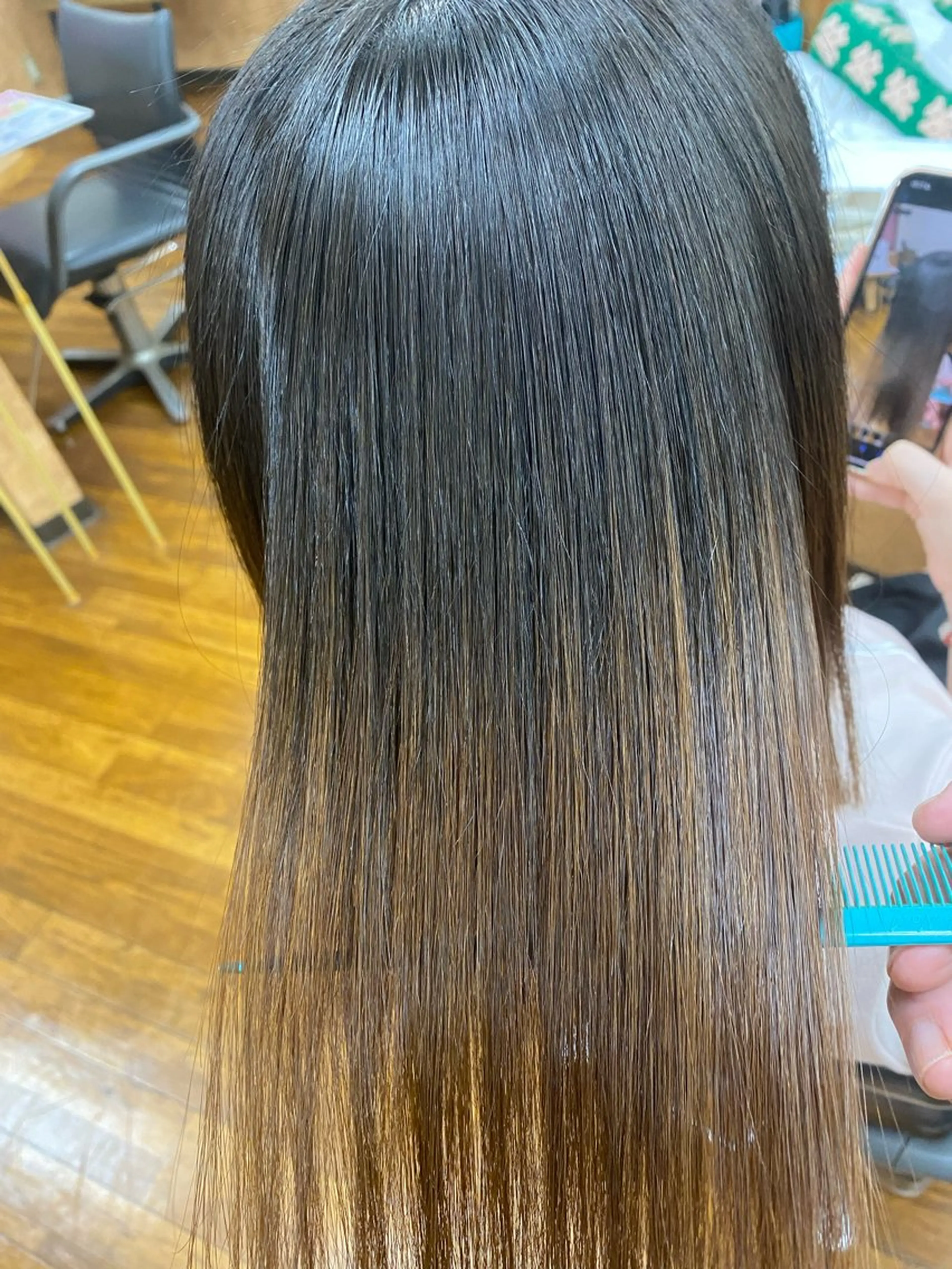 ミディアム 縮毛矯正 ヘアーズ・サエミ所属・ヘアーズ・ サエミのヘアスタイル