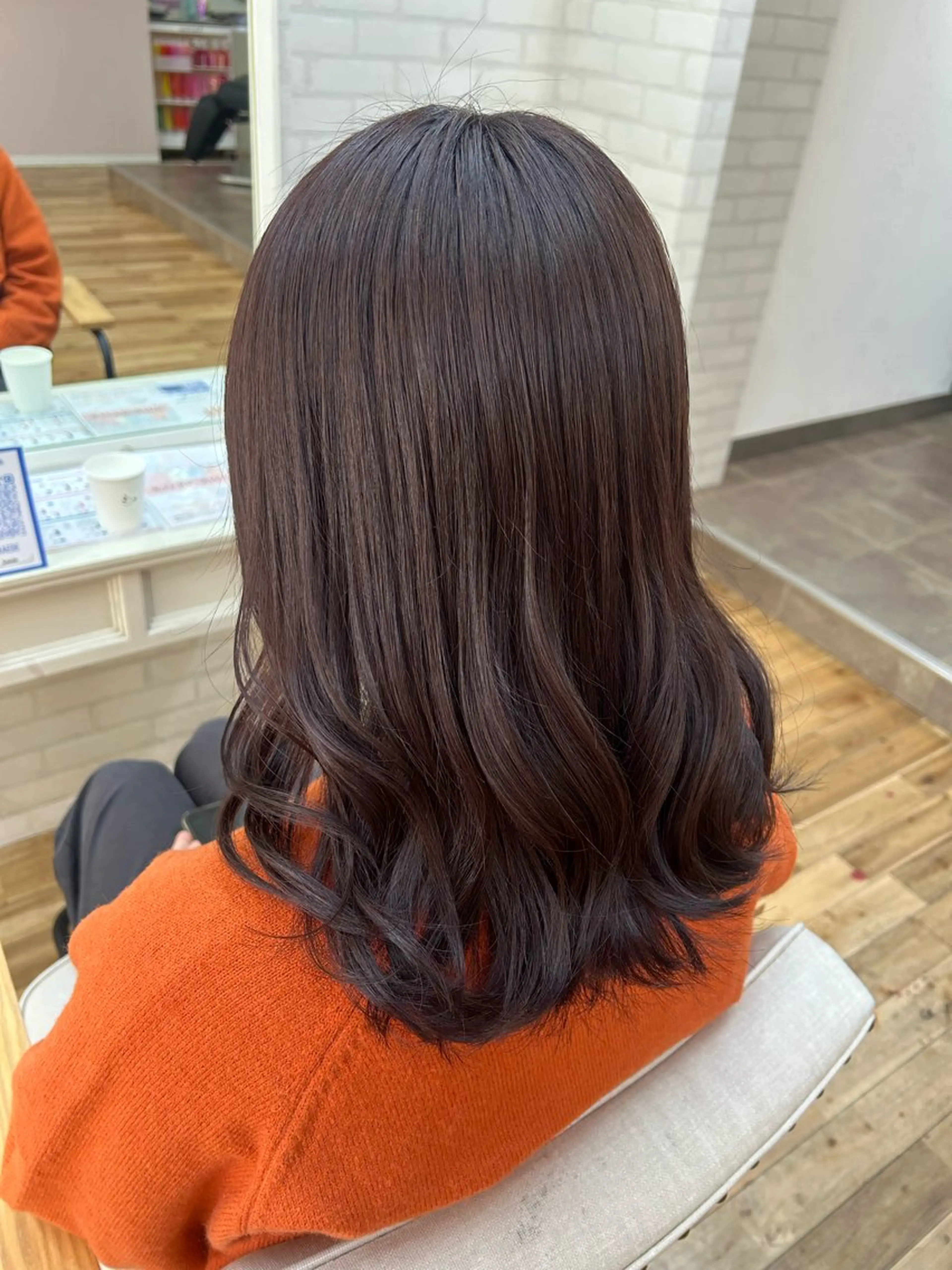 セミロング ヘアカラー トリートメント 透明感カラー/牧内 楓/インナーカラーのヘアスタイル