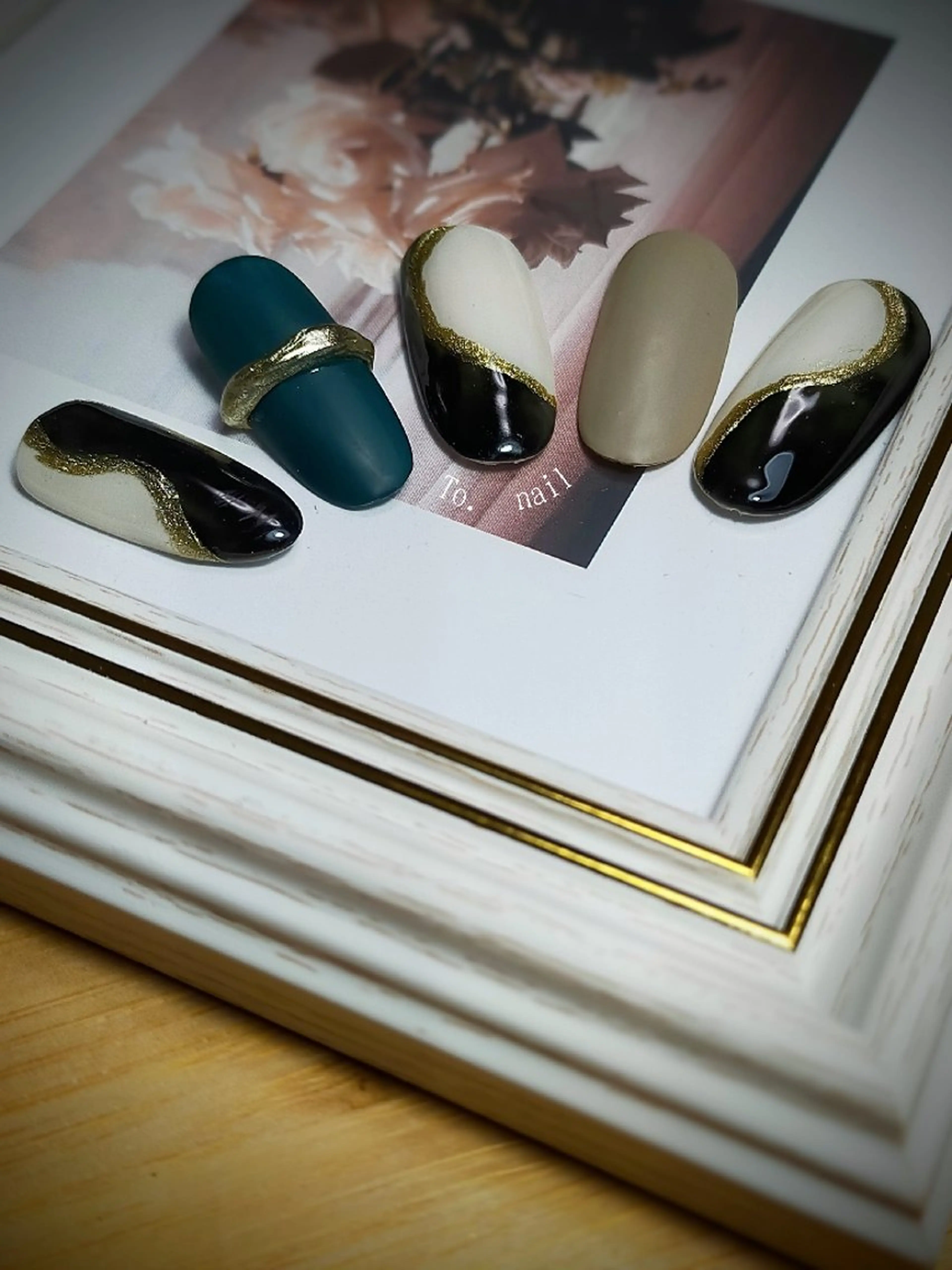 ネイル ハンドネイル To. nail （トゥ ネイル）のネイルデザイン