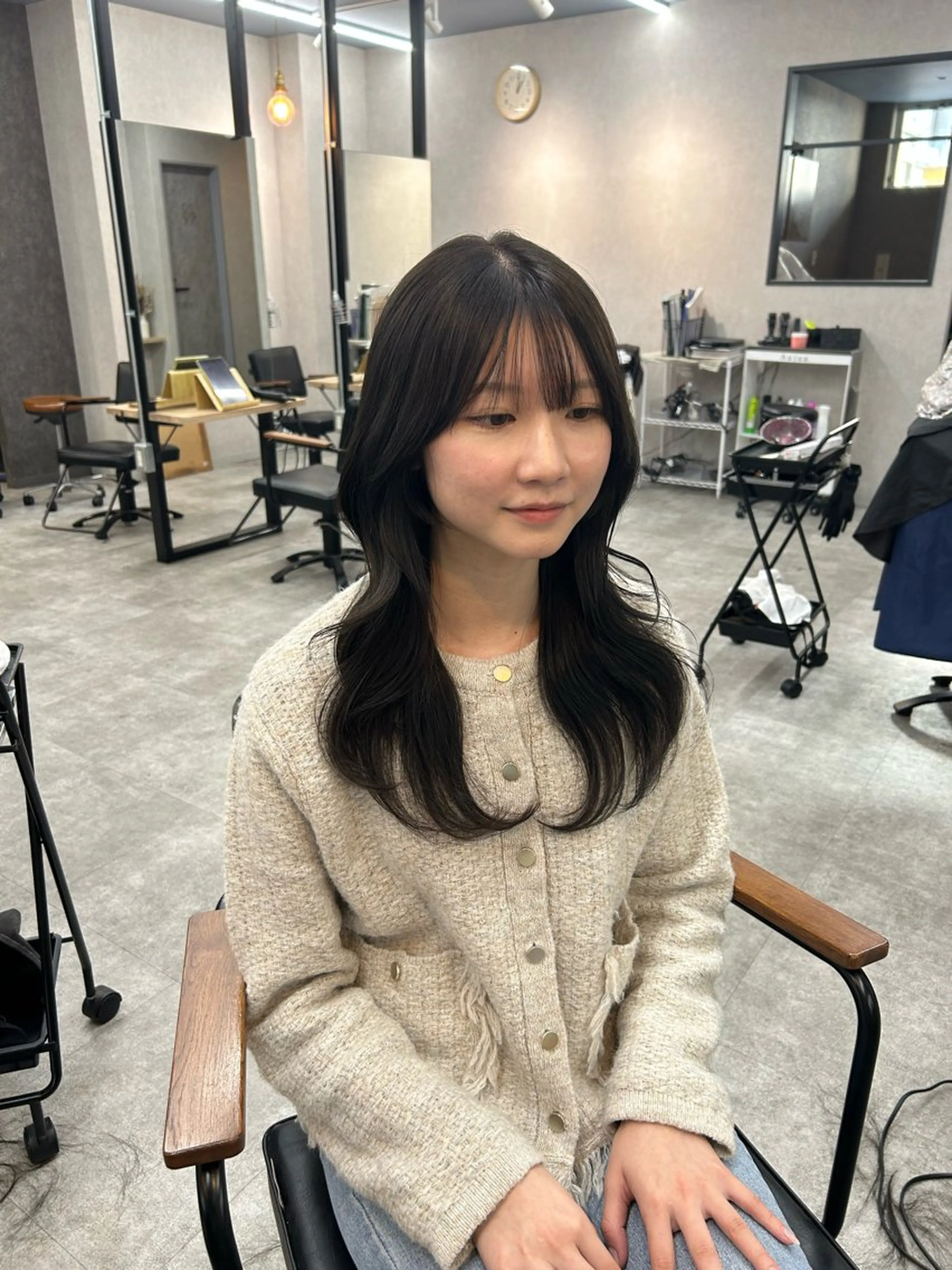 セミロング カラー いなみね はるきのヘアスタイル