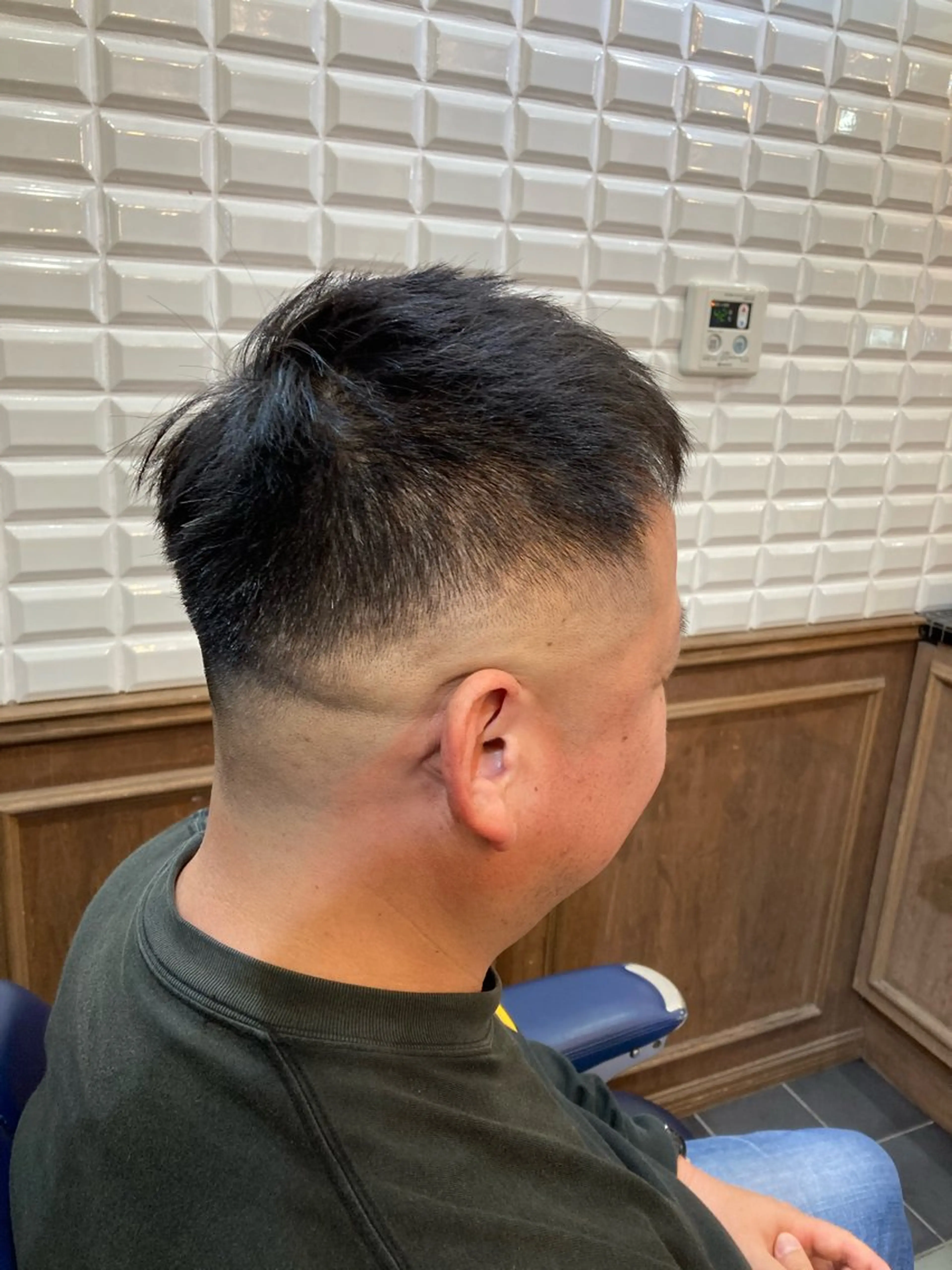 ショート メンズ フェードカット スキンフェード カット トリートメント ルピナス中田店長 山口大地のヘアスタイル
