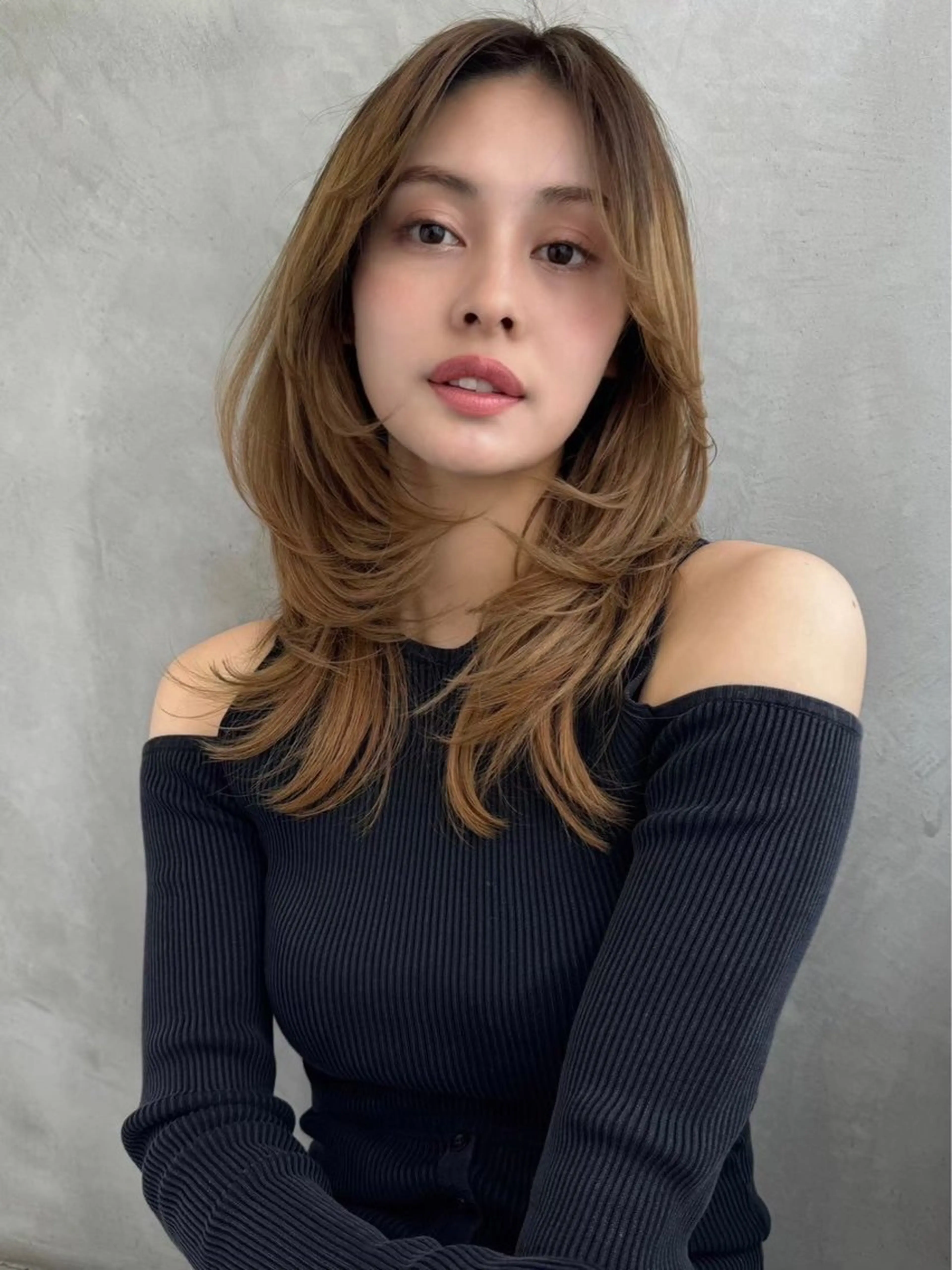 ロング カラー SOYON星ヶ丘所属・👟SOYONトレン ドヘアともし🩶のヘアスタイル