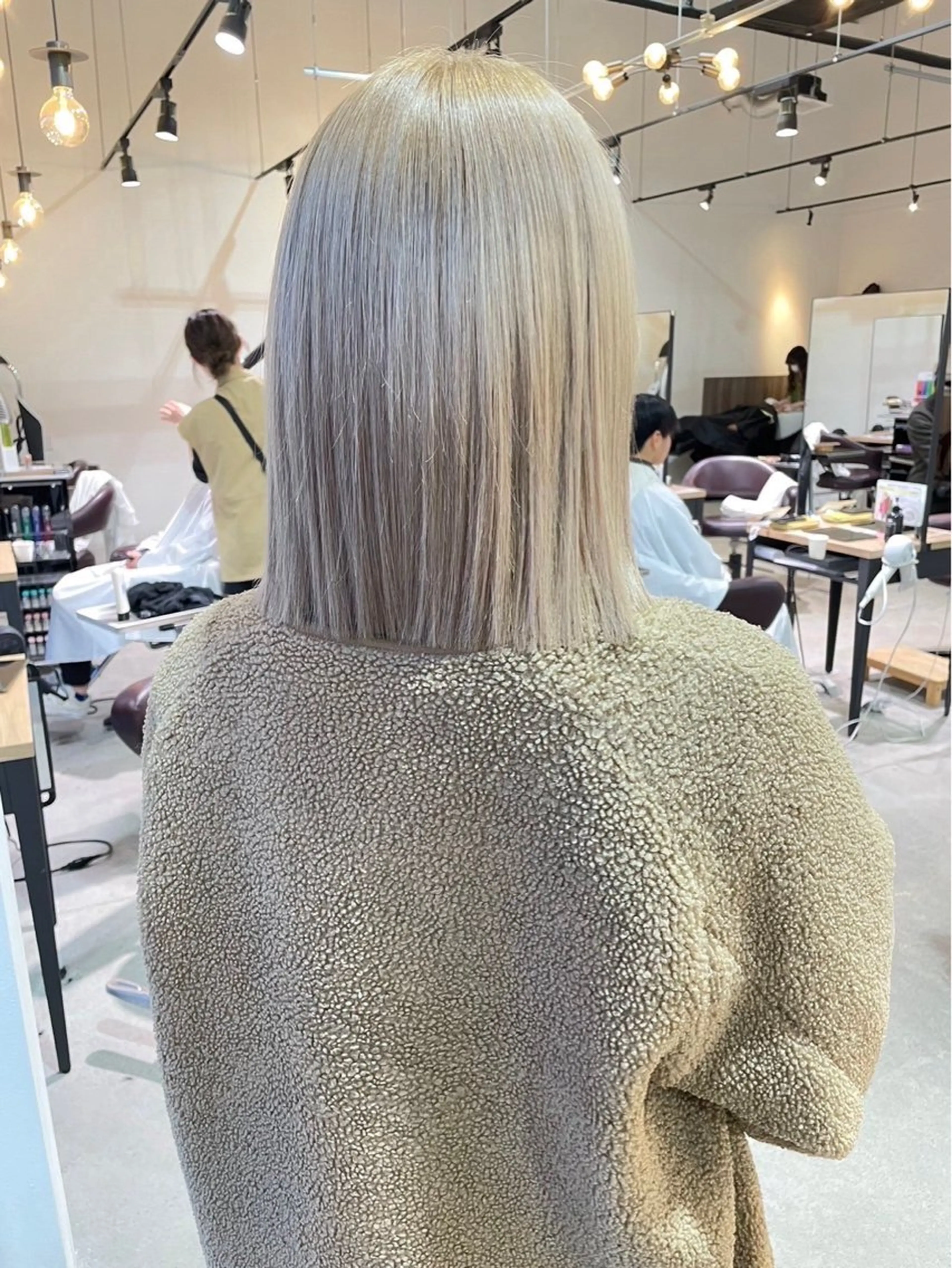 ミディアム ボブ GRANDEUR焼津 村越 捺稀のヘアスタイル