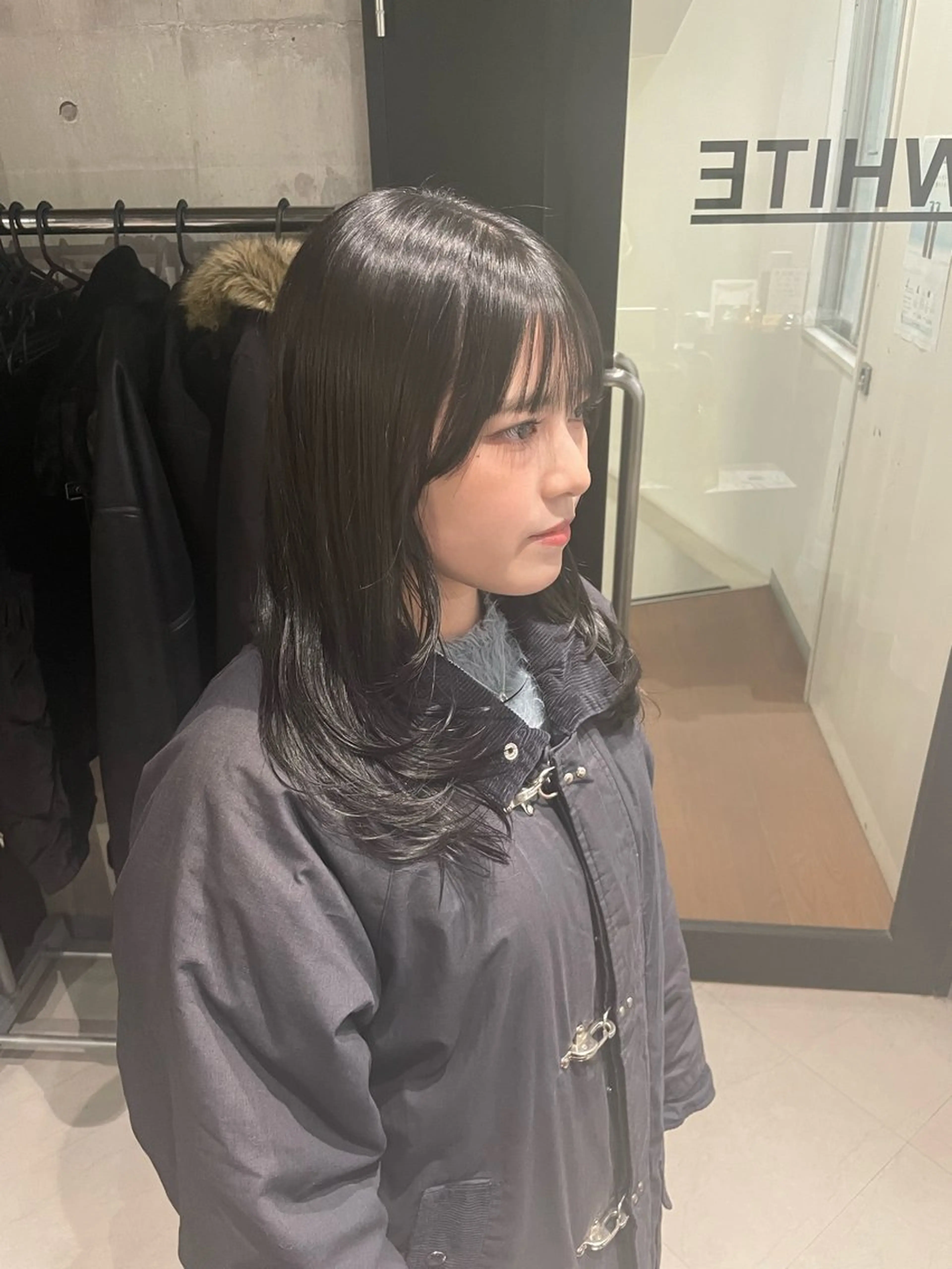 ミディアム カラー アッシュ アッシュグレー カット ヘアカラー トリートメント 髪質改善/艶カラー Hiroakiのヘアスタイル