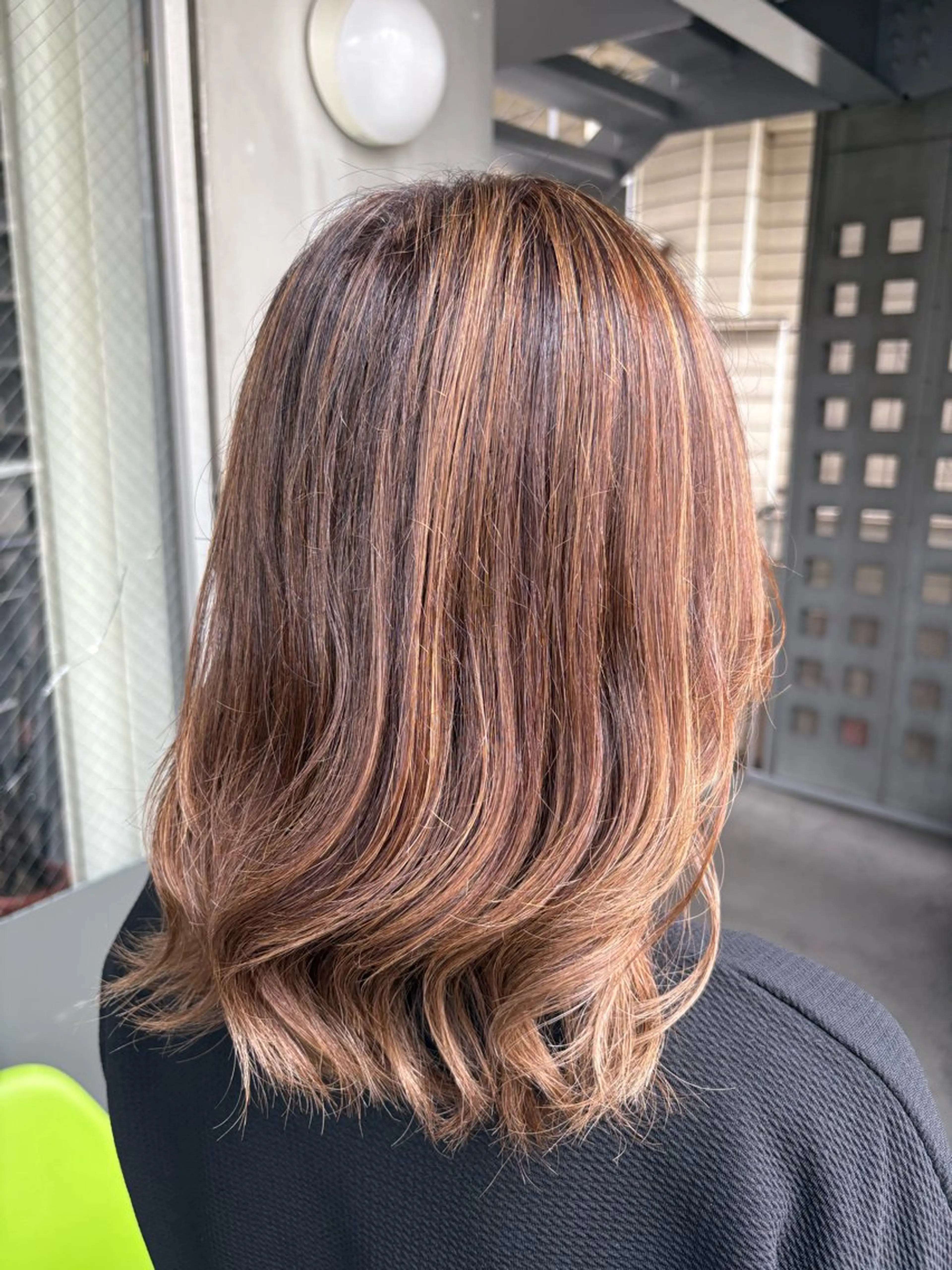 カラー 斉木 彩のヘアスタイル