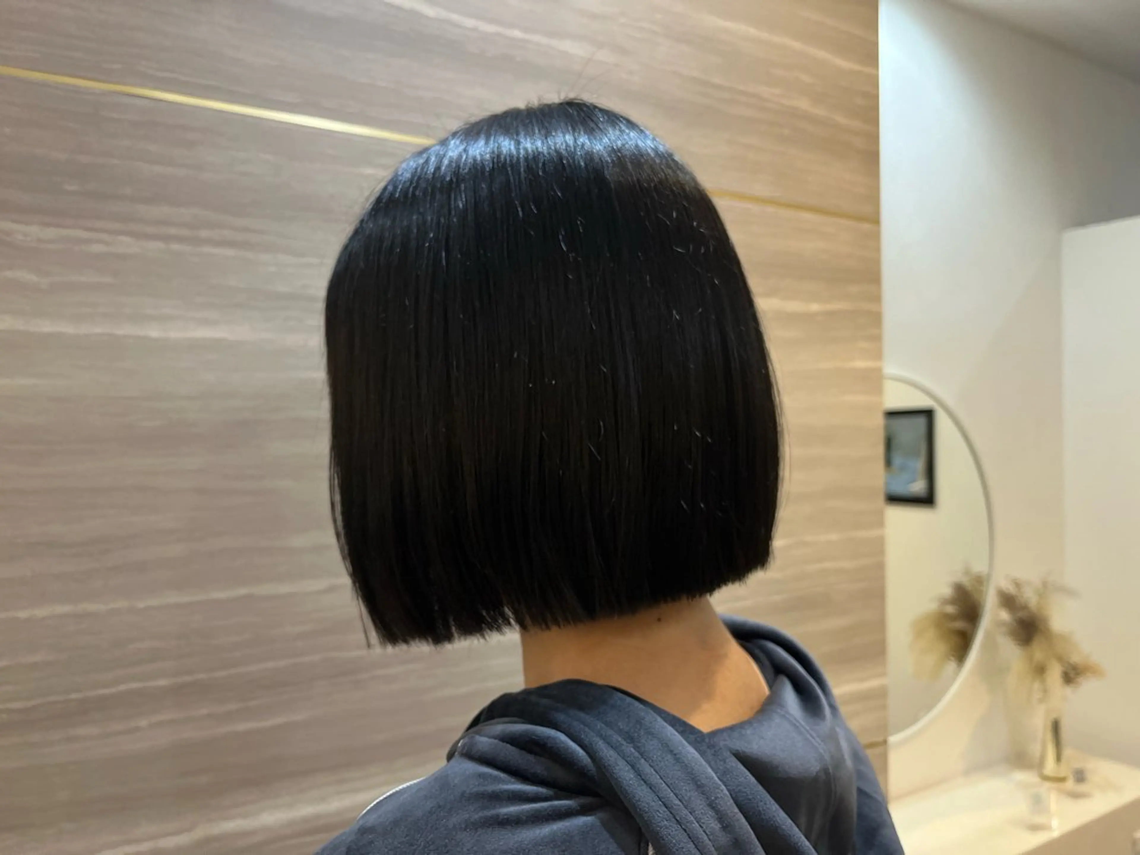 ショート カラー カット 🦋Yui🦋透明感 /艶カラーのヘアスタイル