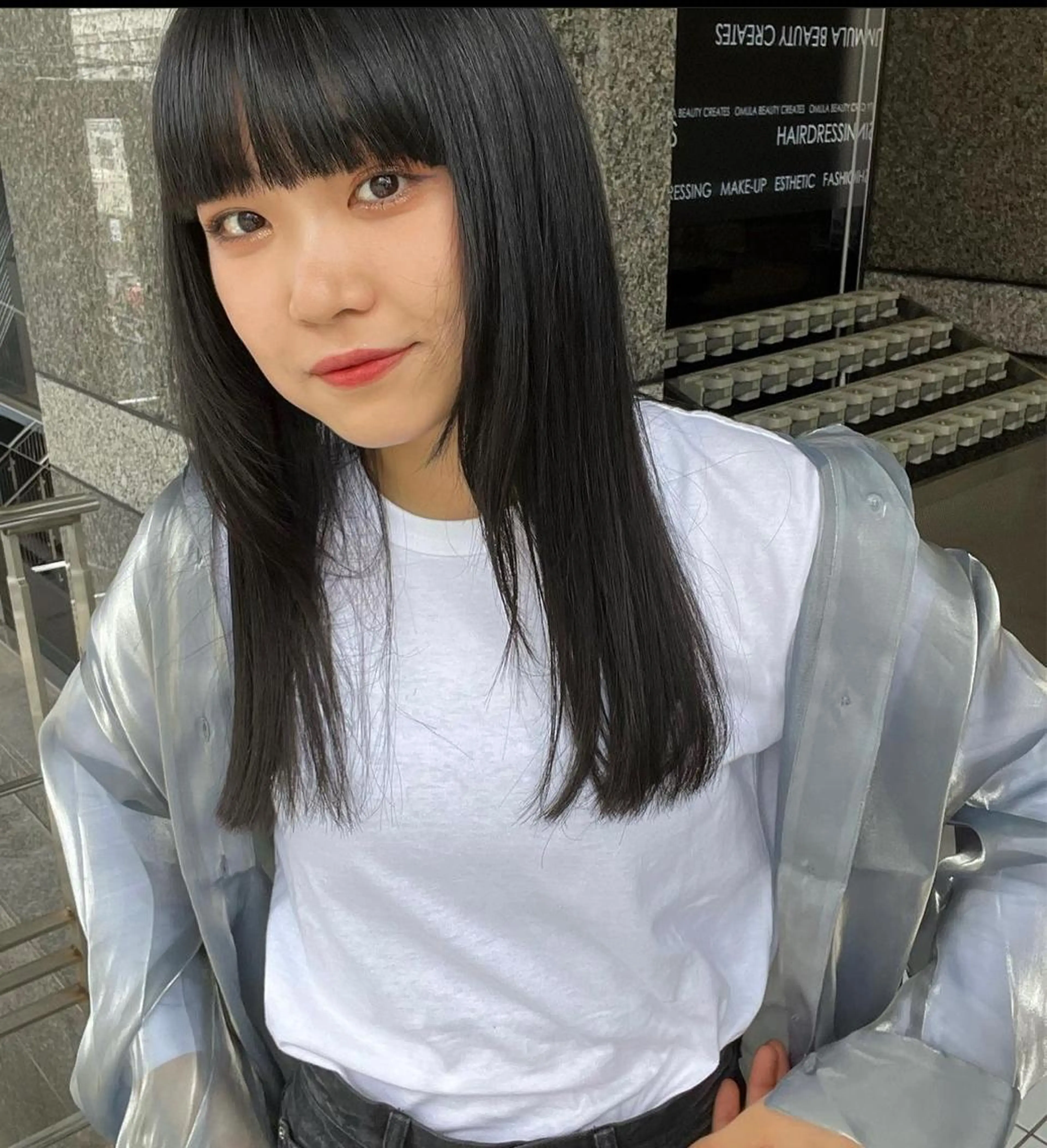 ロング トリートメント 渡 汐音のヘアスタイル