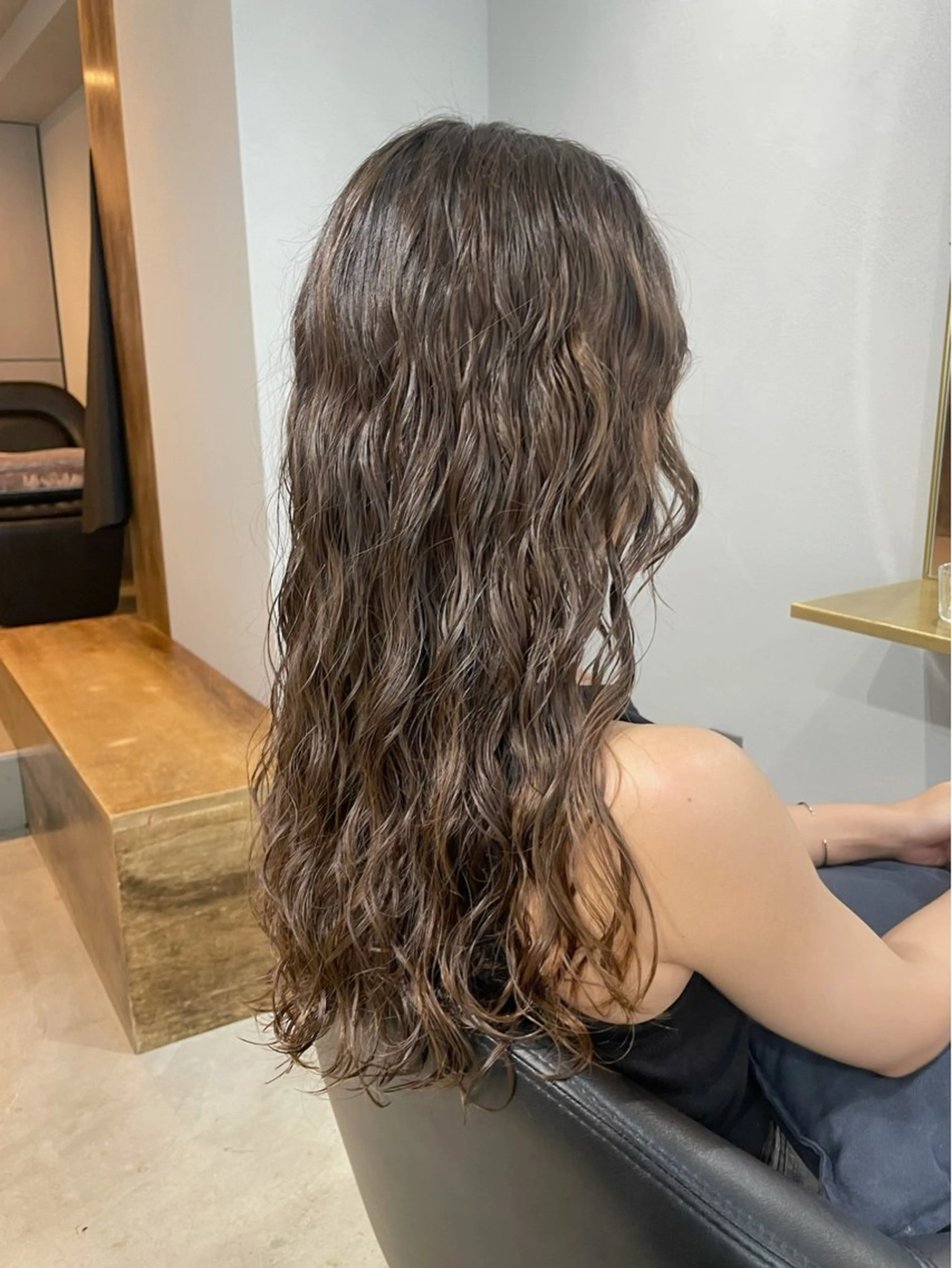 ロング パーマ 髪質改善 ロング 縮毛矯正 カット パーマ トリートメント 【arc】Ruri コテ巻き風パーマのヘアスタイル