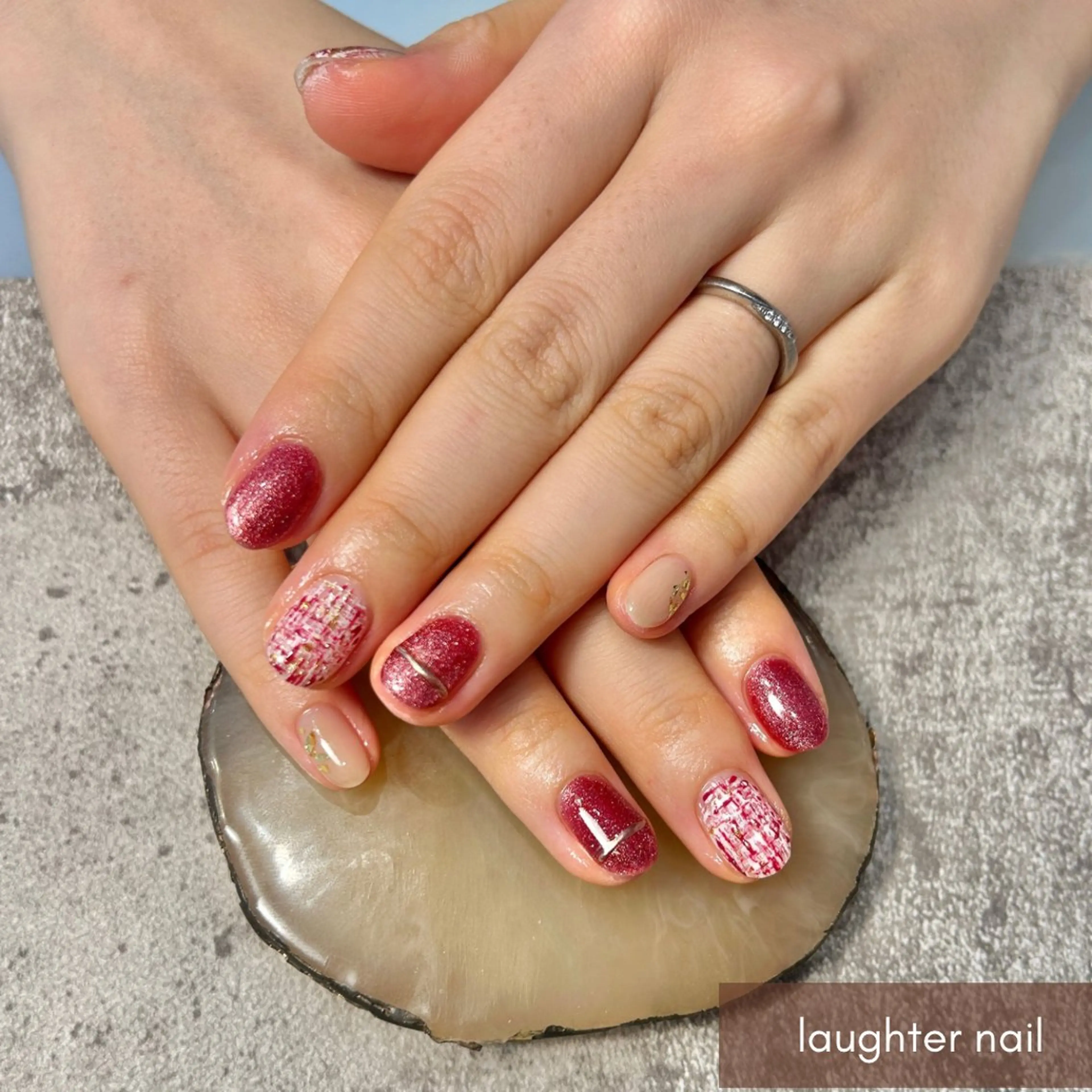 ネイル アートネイル 長さ出し ジェルネイル キラキラネイル マグネットネイル ハンドネイル laughter nailのネイルデザイン