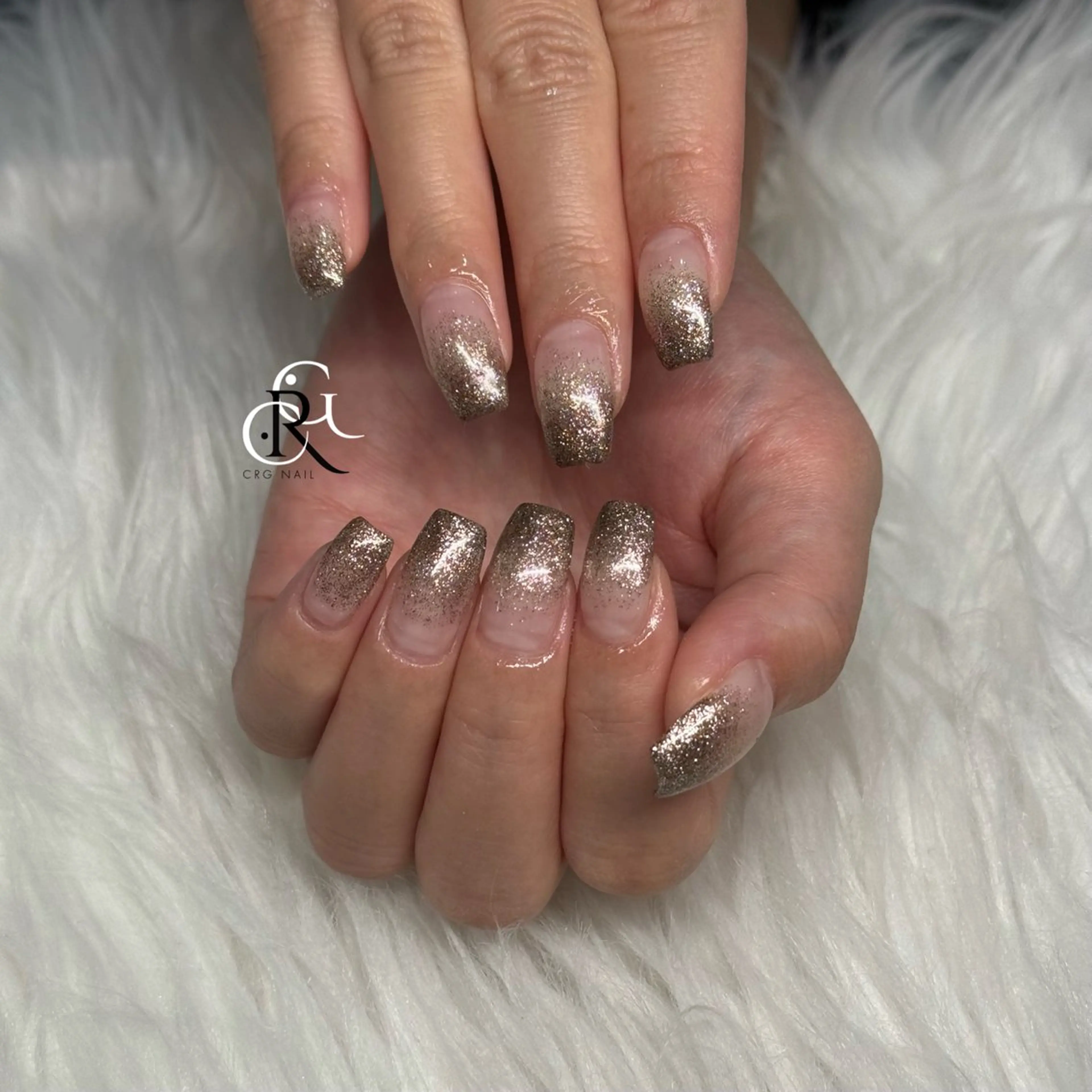 ミディアム ハンドネイル CRGNAIL EMIRIのネイルデザイン