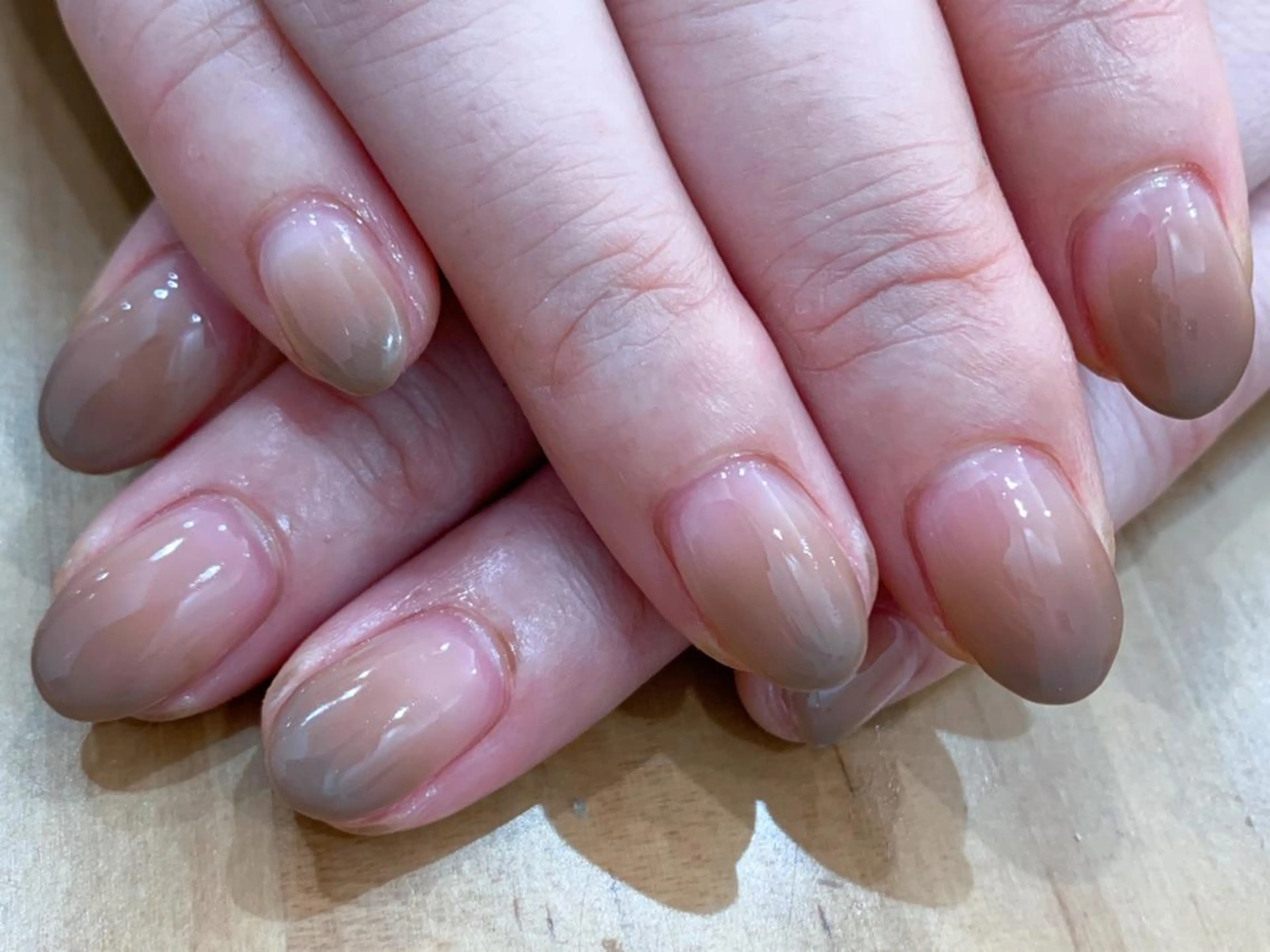 ネイル ブラウン グラデーション ハンドネイル 中川 愛理のその他イメージ