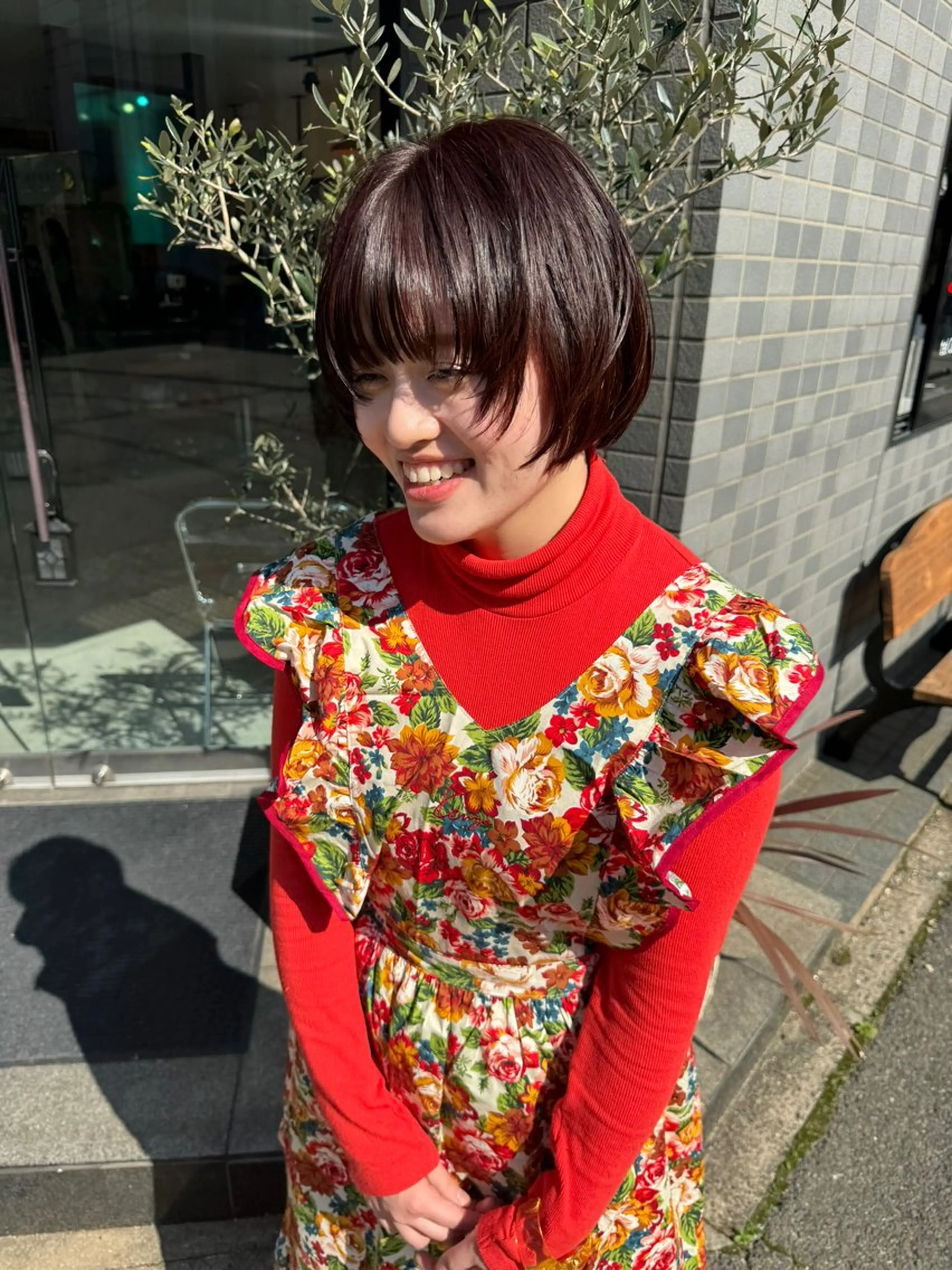 ショート カラー カット 縮毛矯正 トリートメント (h)wim ウィムのヘアスタイル