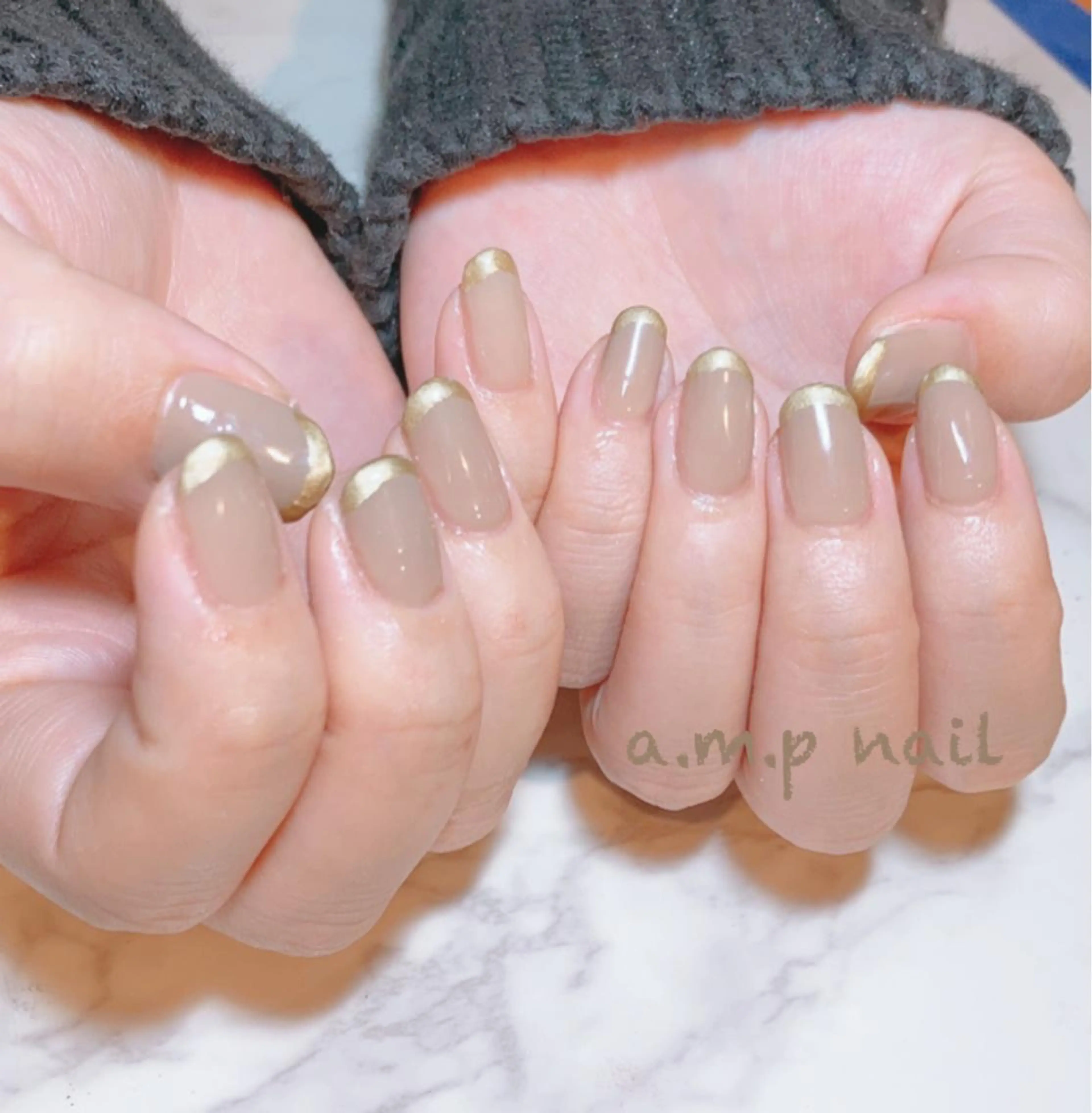 ネイル フレンチネイル ゴールド a.m.p nail所属・高山 奈津美のネイルデザイン