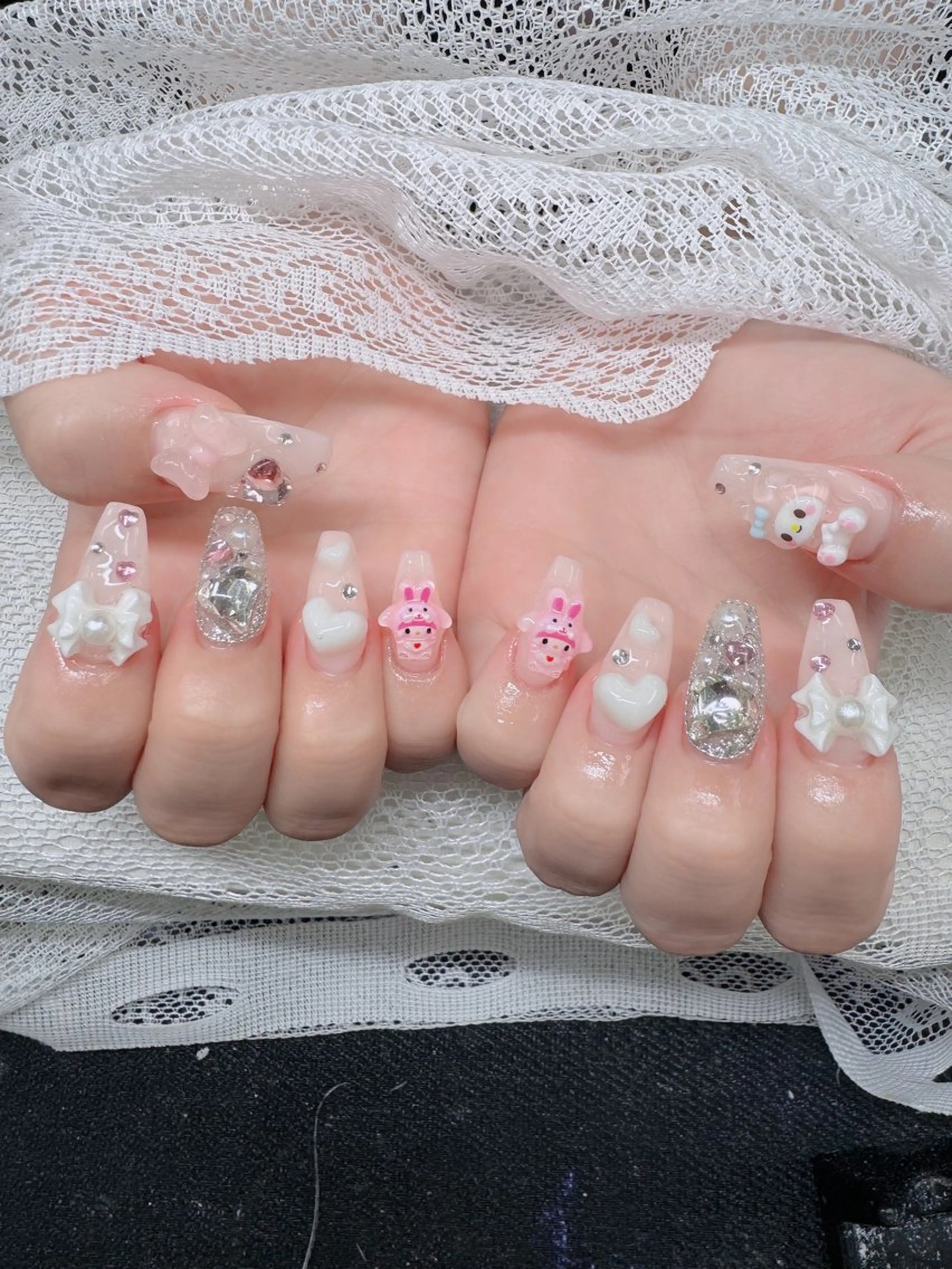 ネイル オーロラネイル フレンチネイル ジェルネイル ハロウィン キラキラネイル ハンドネイル H.baby Nail Salonのネイルデザイン