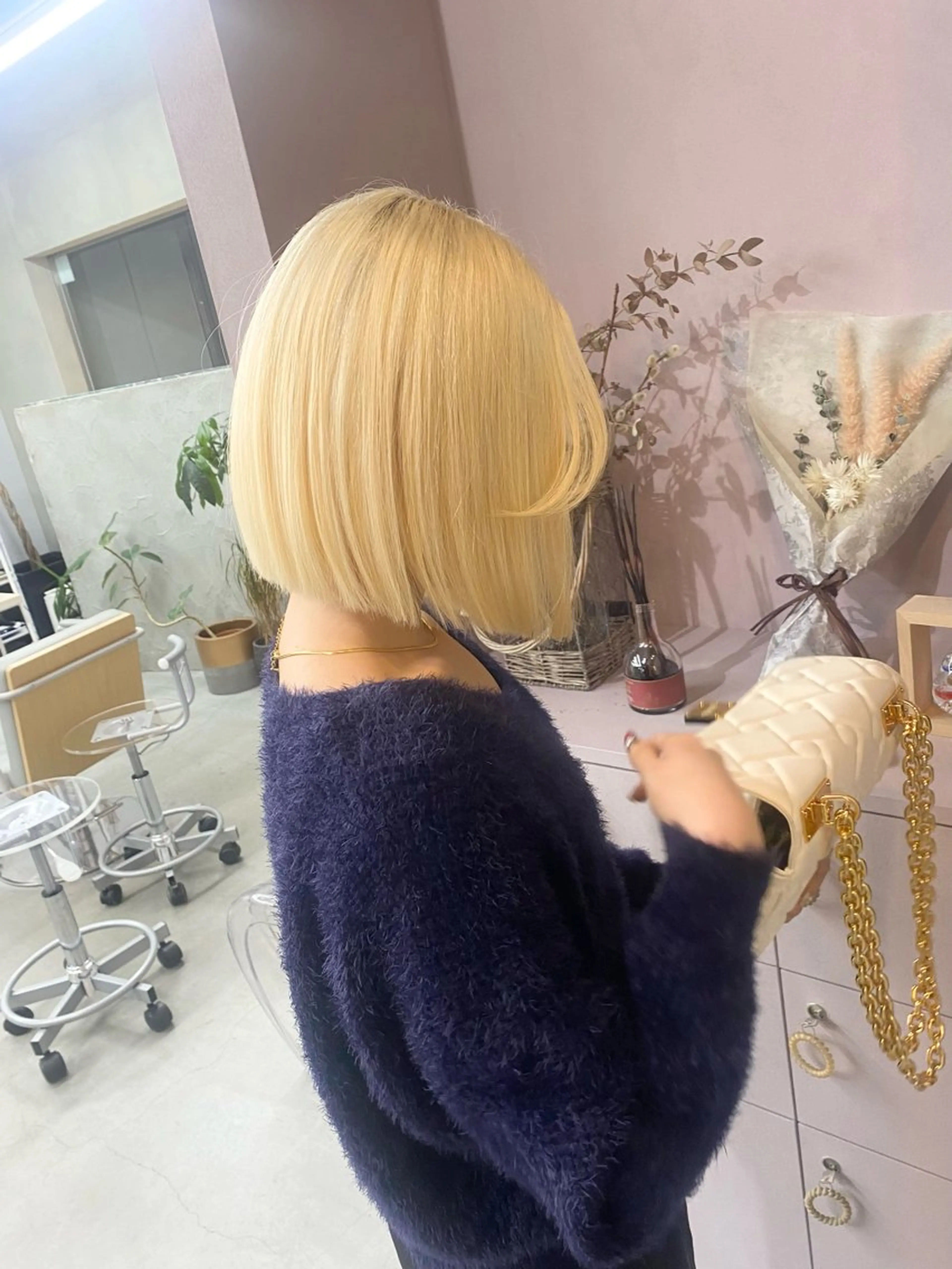 ショート カラー ヘアカラー qulim所属・前橋 姫奈のヘアスタイル