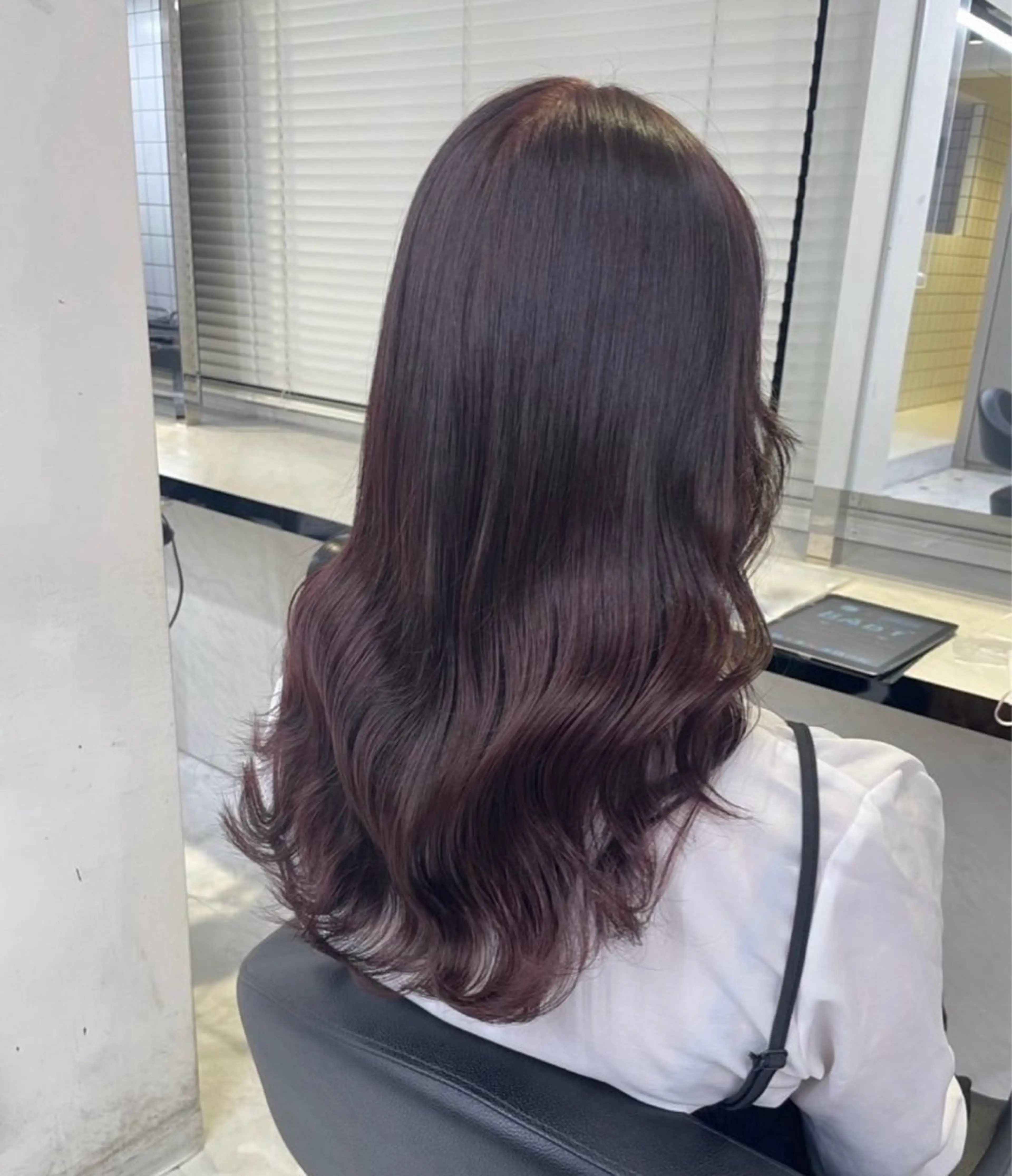 【💟派手になりすぎない💟】ブリーチなしＷカラー➕ヒアルロン酸トリートメント➕炭酸泉🍇🤍¥6,600​〜​の写真