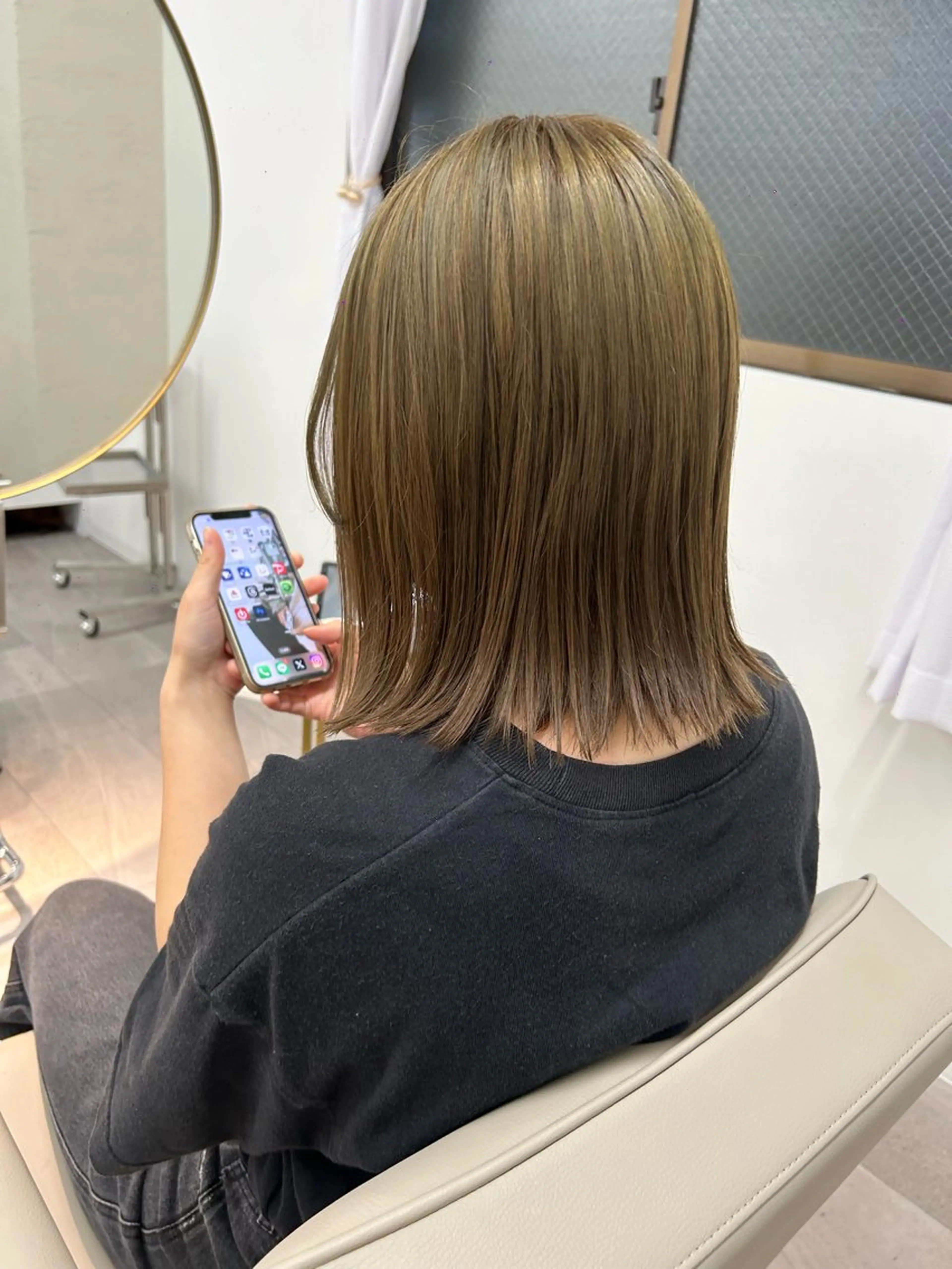 ミディアム ior北千住【イオール】所属・YU(ハイトーン/ ブリーチカラー)のヘアスタイル