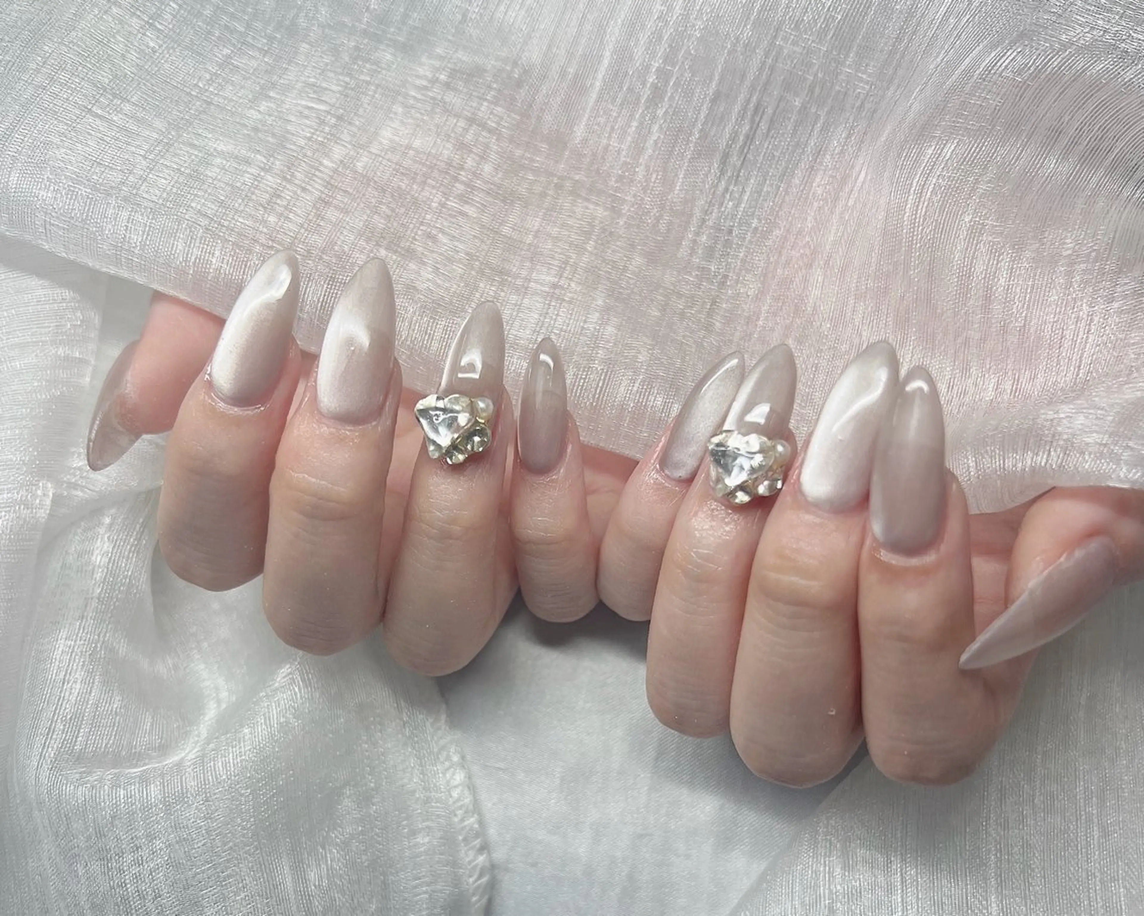 ネイル 長さ出し グラデーション 卒業式 キラキラネイル マグネットネイル ハンドネイル Lee Nailsのネイルデザイン